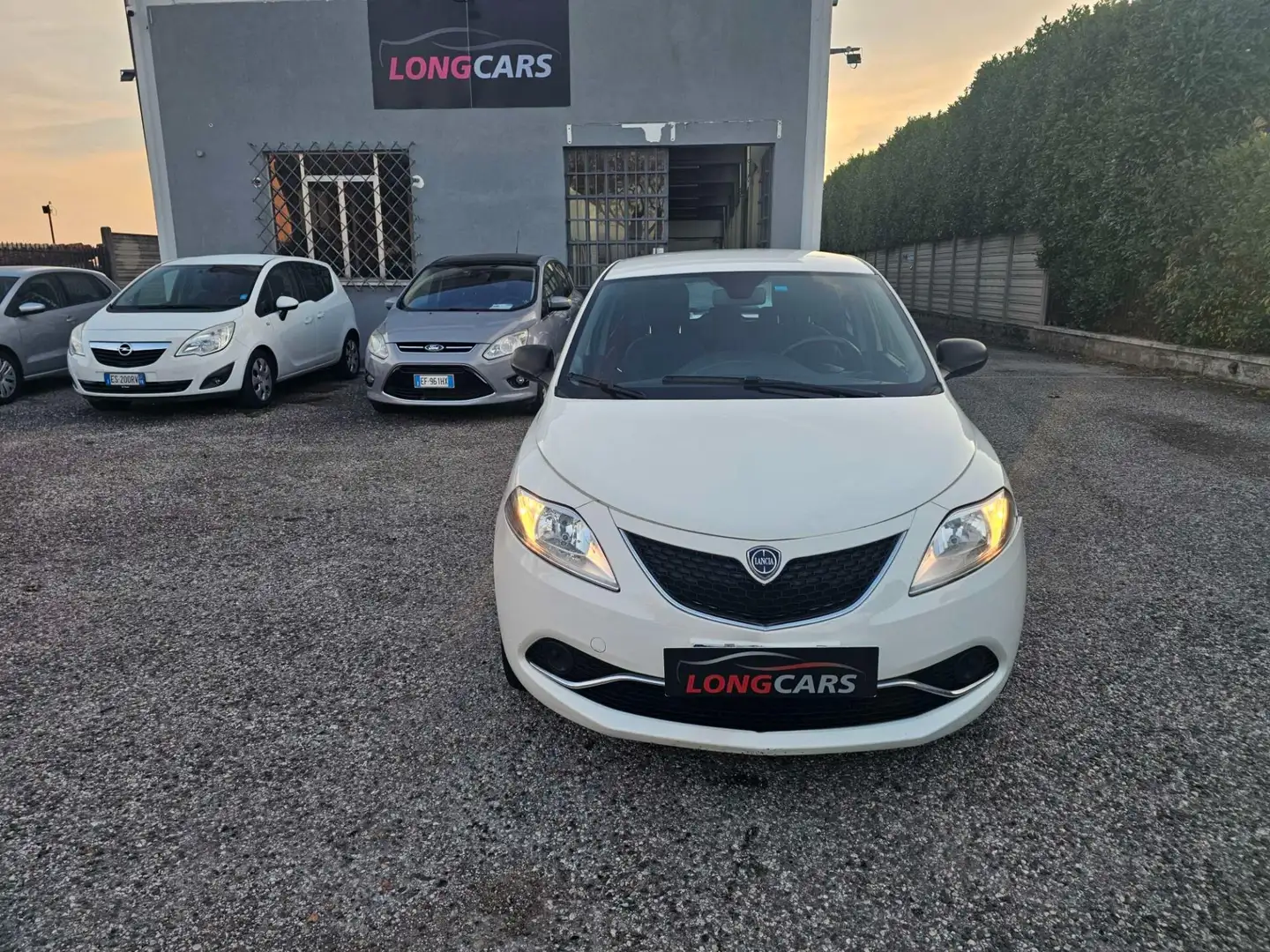 Lancia Ypsilon Ypsilon 1.2 69 CV 5 porte GPL Ecochic Gold Wit - 2