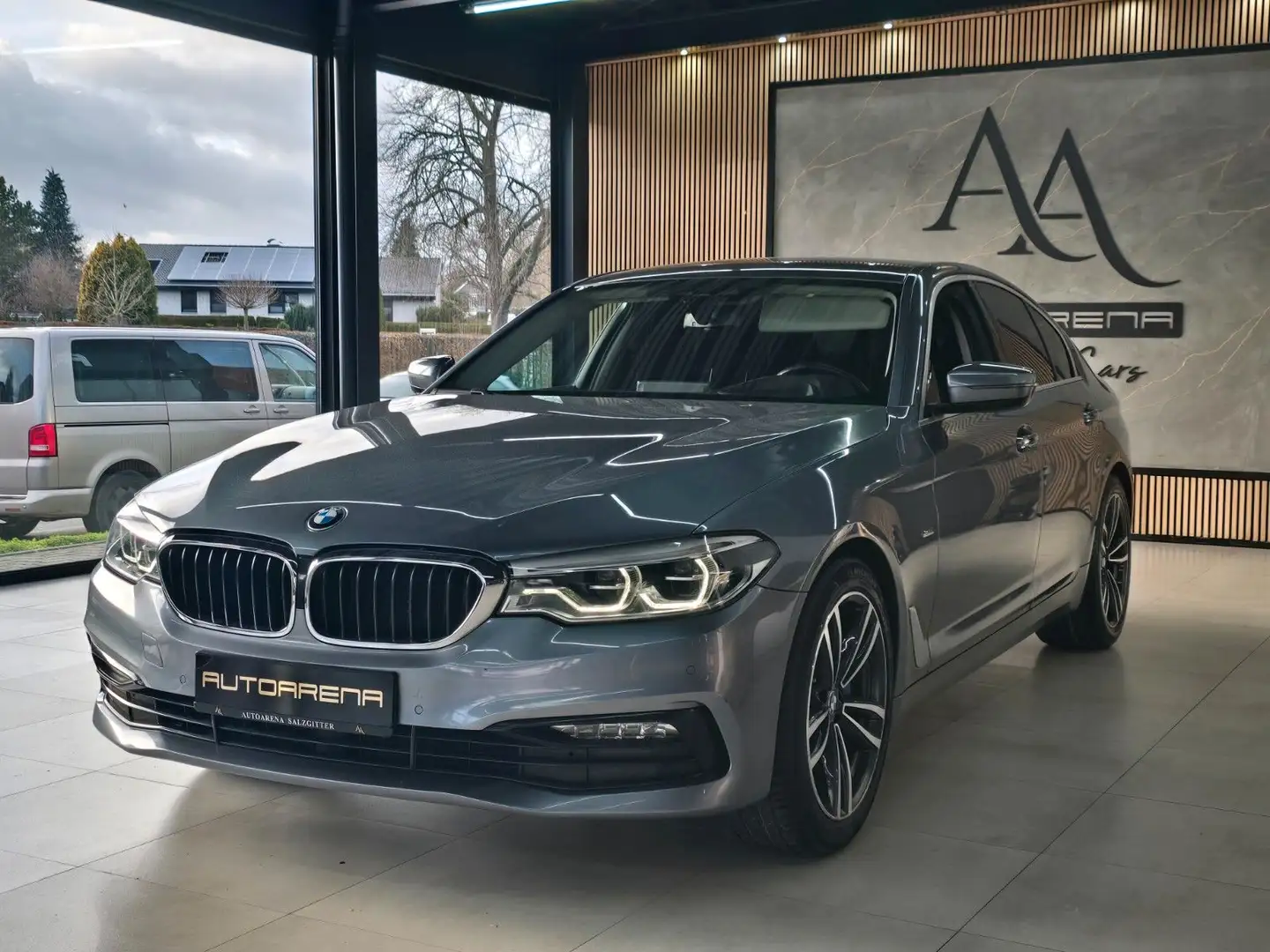 BMW 540 i xDrive Sport Line*STHZG*AHK*VIRTUAL*LED* Modrá - 2