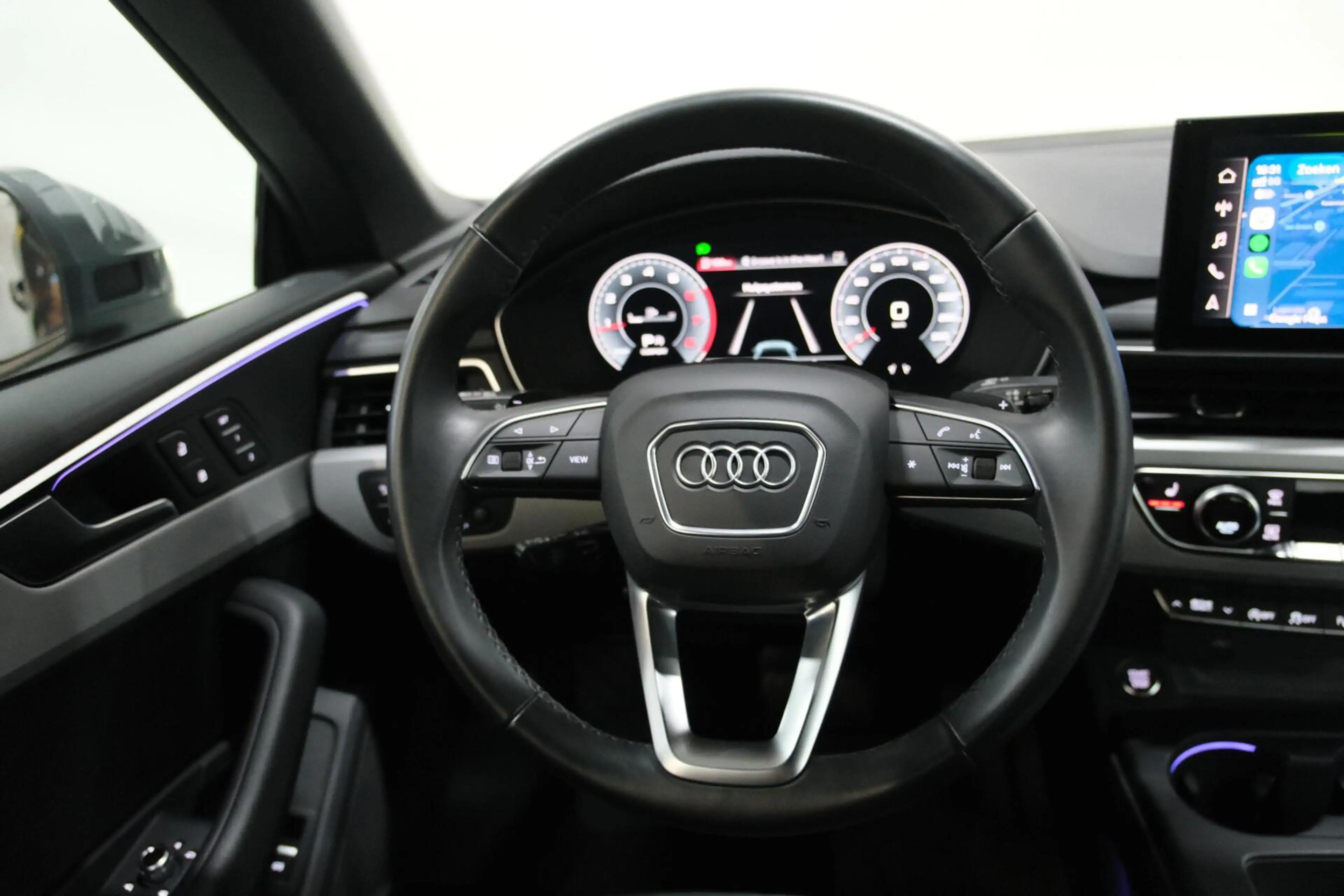 Audi A5 Cabriolet 40 TFSI S edition — photo 22