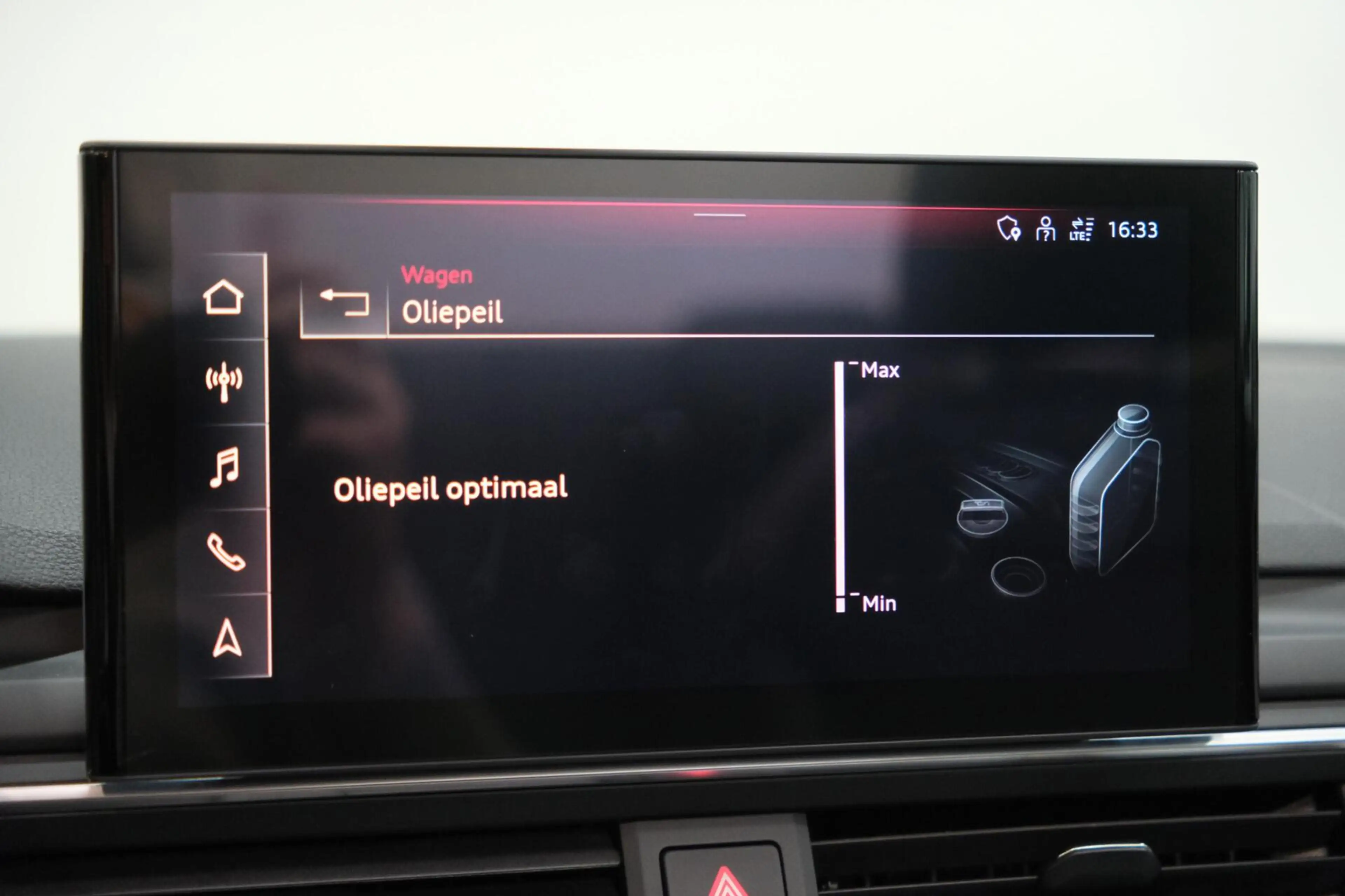 Audi A5 Cabriolet 40 TFSI S edition — photo 38