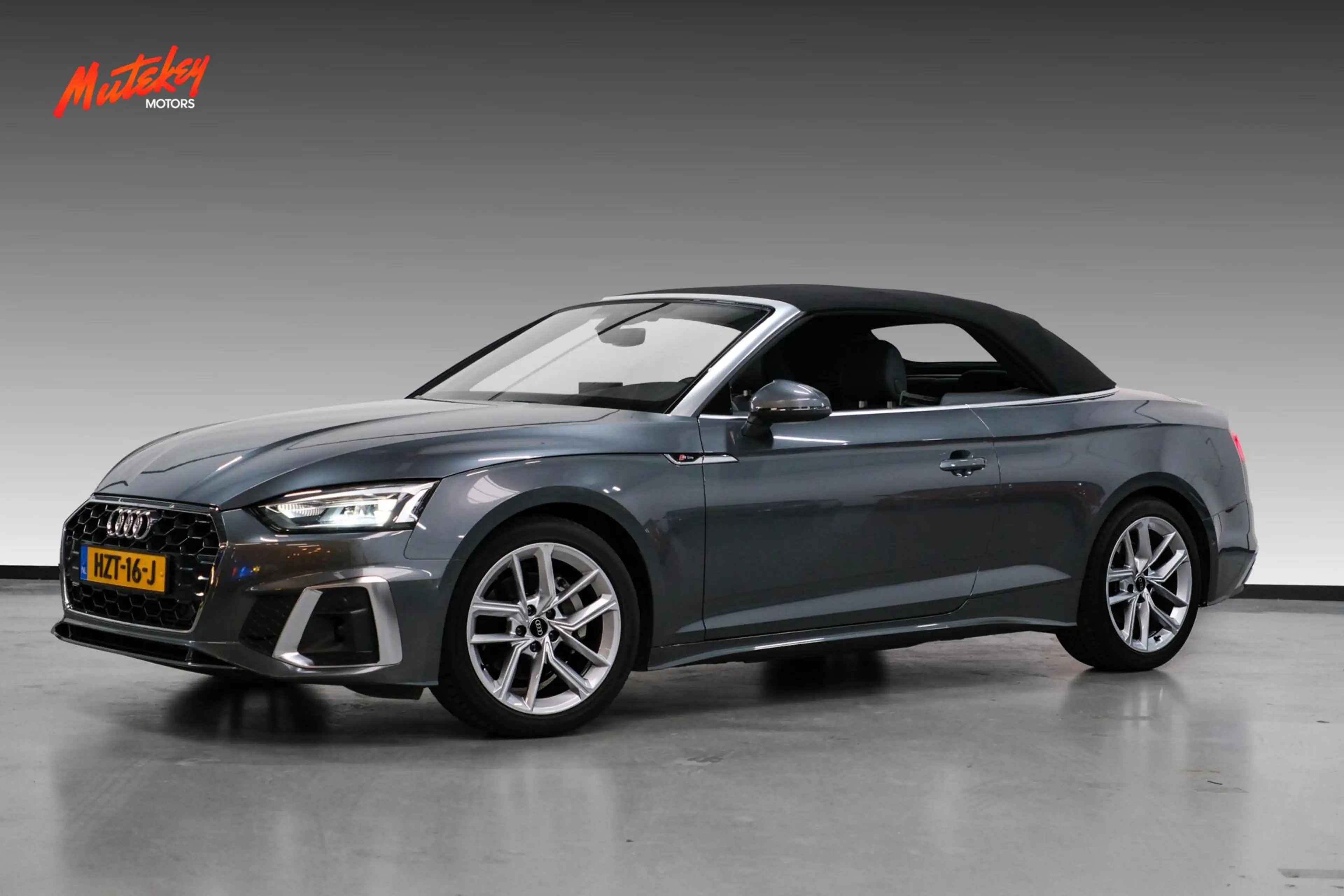 Audi A5 Cabriolet 40 TFSI S edition — photo 4