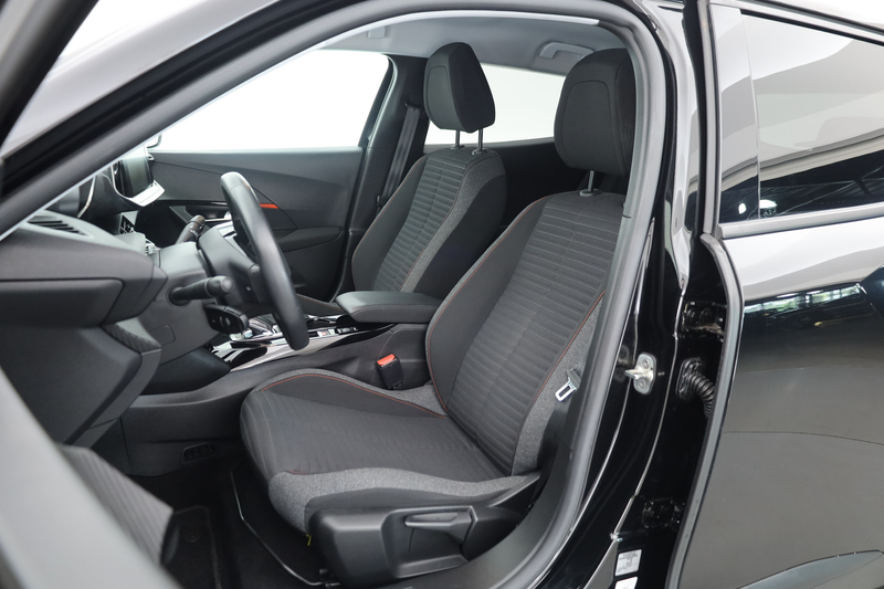 Peugeot e-2008 EV Blue Lease Active 50 kWh | Rijklaar! | Orig. NL — photo 3