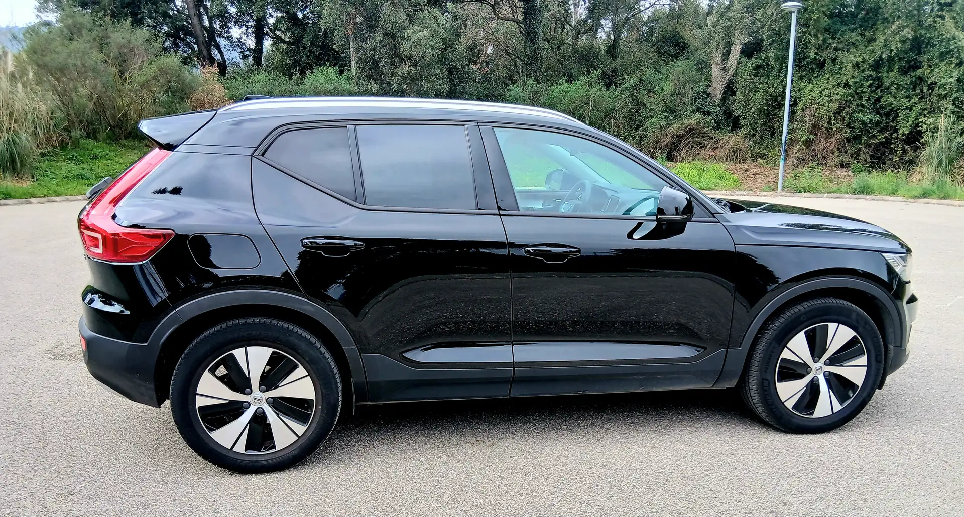 Volvo XC40 XC40 T3 Momentum Pro Aut. Momentum Pro Negro - 2