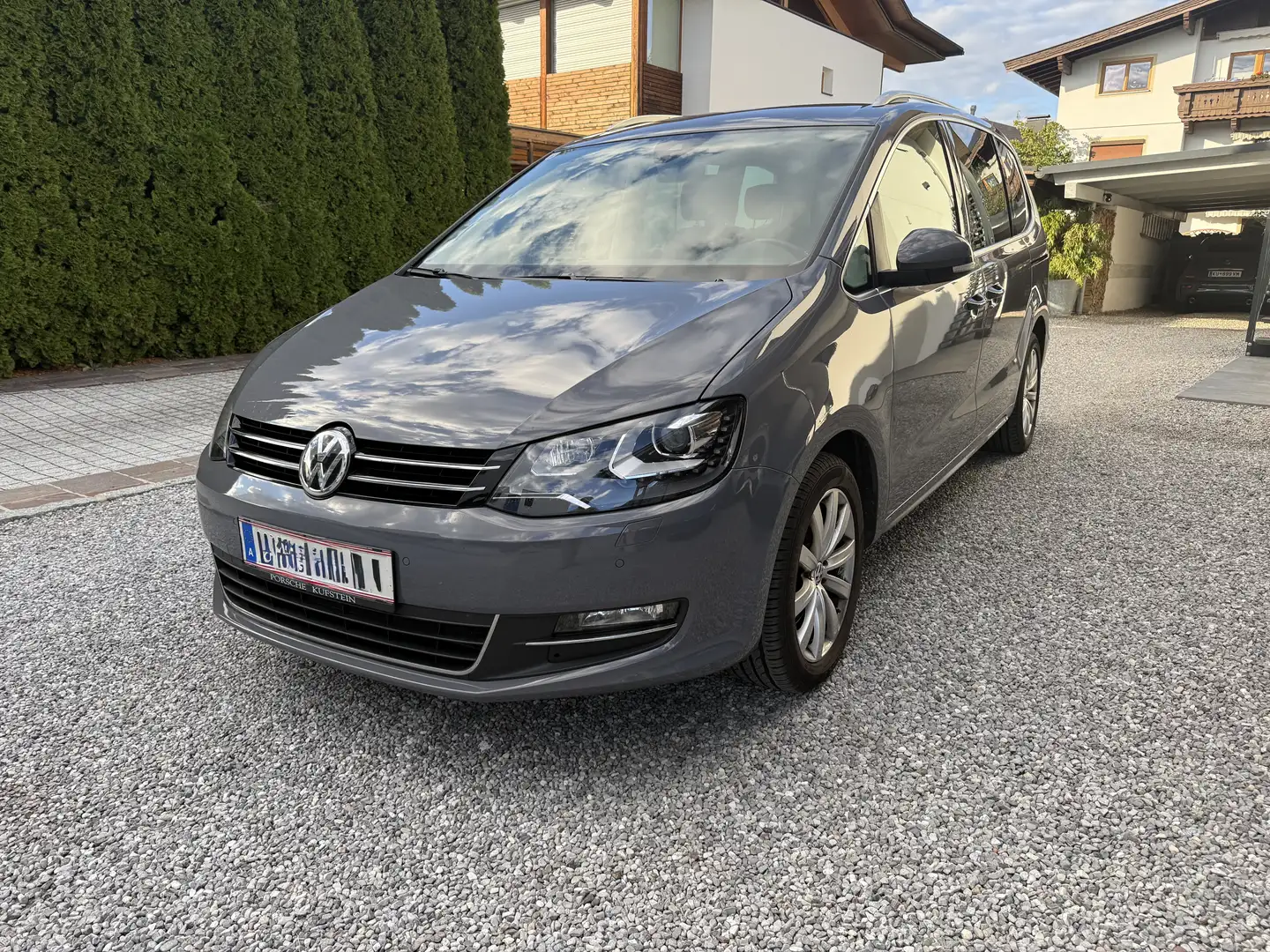 Volkswagen Sharan Business+ SCR 2,0 TDI DSG 7 Sitze - 1