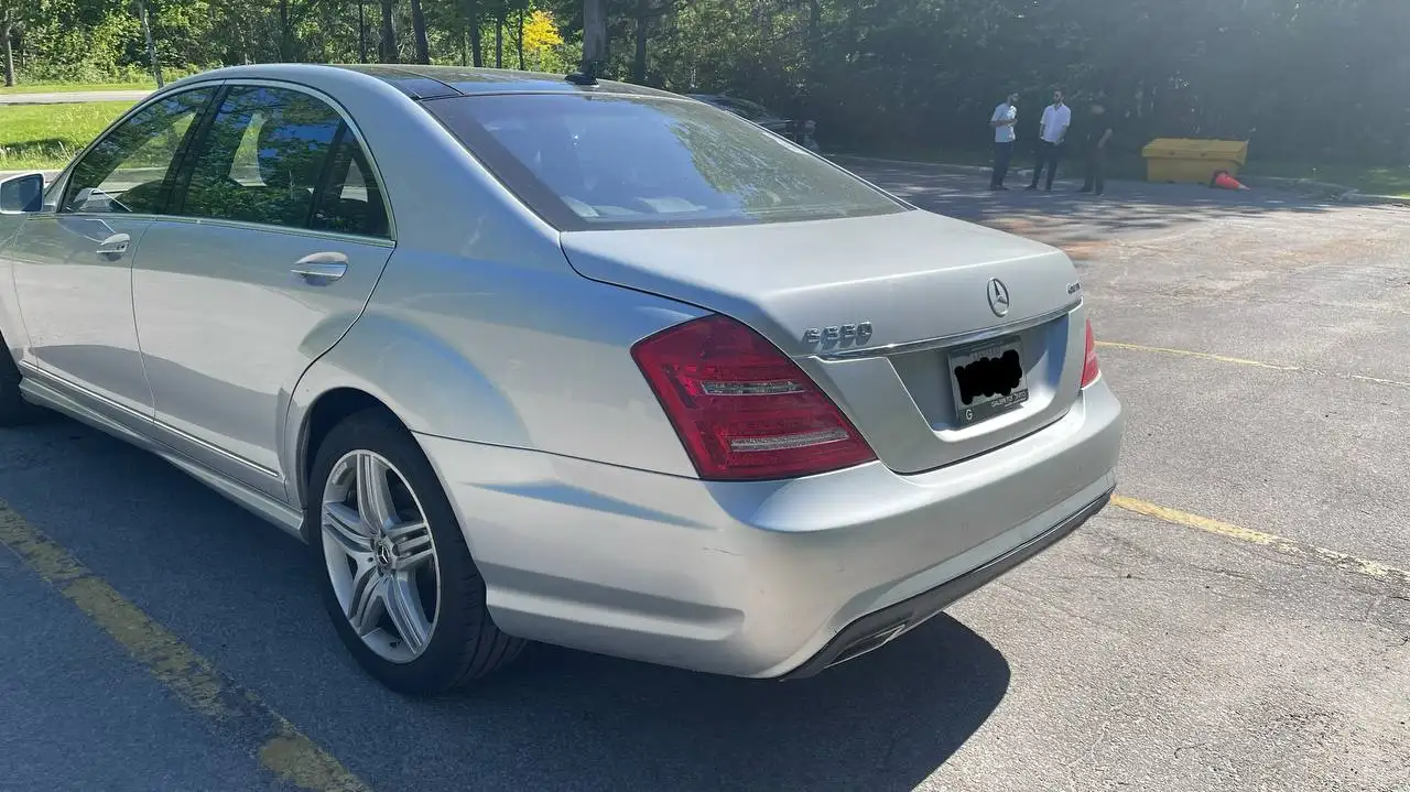 Mercedes-Benz S-Class снимка Mercedes-Benz S-Class