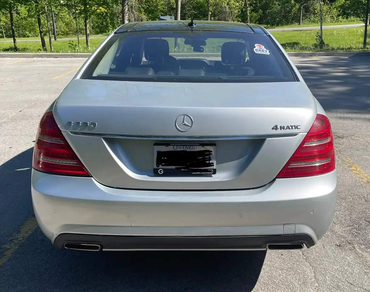 Mercedes-Benz S-Class снимка Mercedes-Benz S-Class