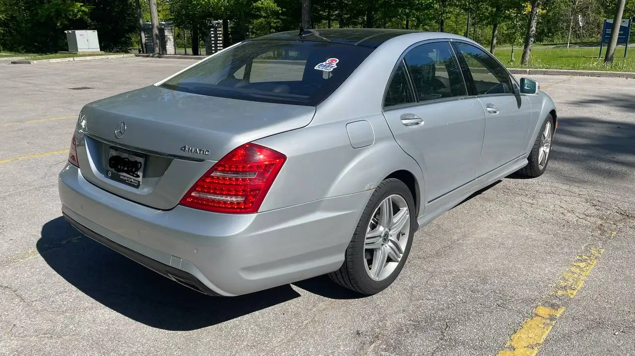 Mercedes-Benz S-Class снимка Mercedes-Benz S-Class