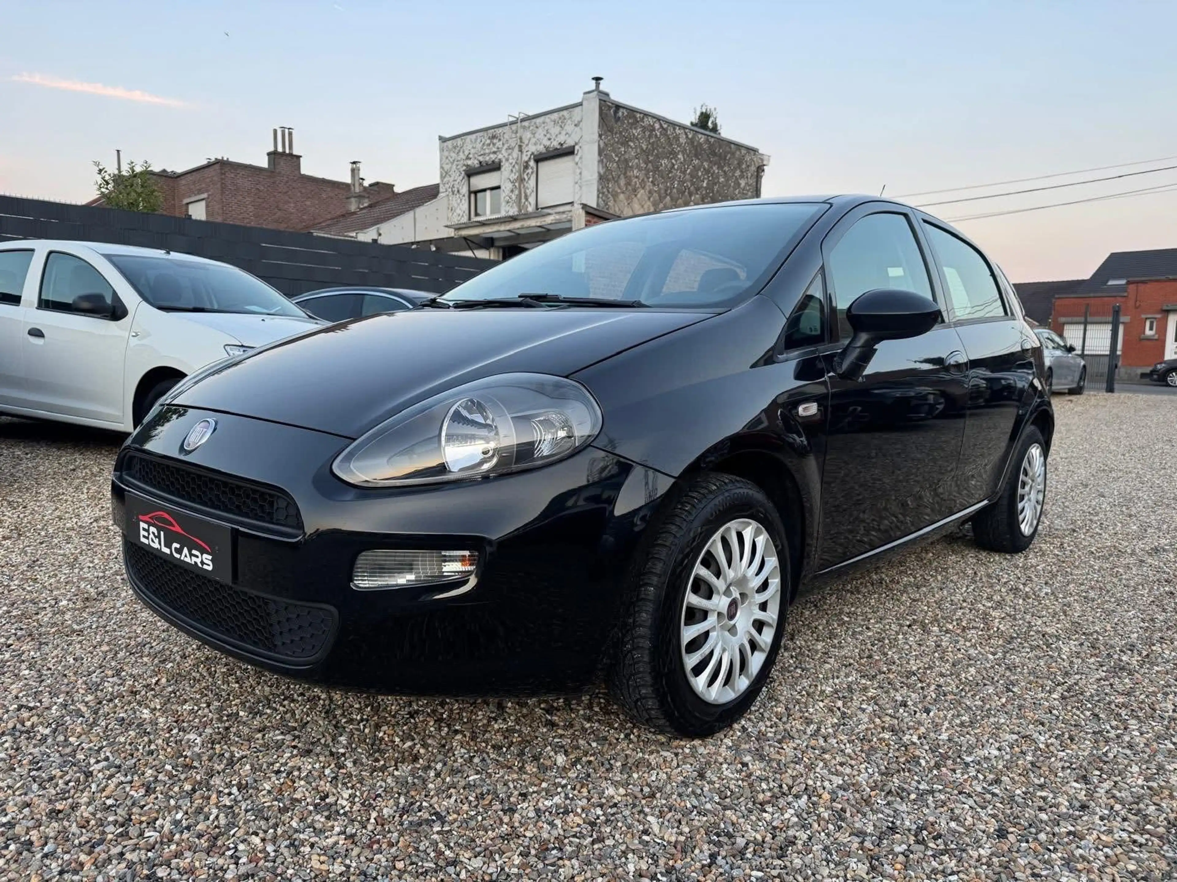 Fiat Punto Punto 1.2i **12 mois de garantie**