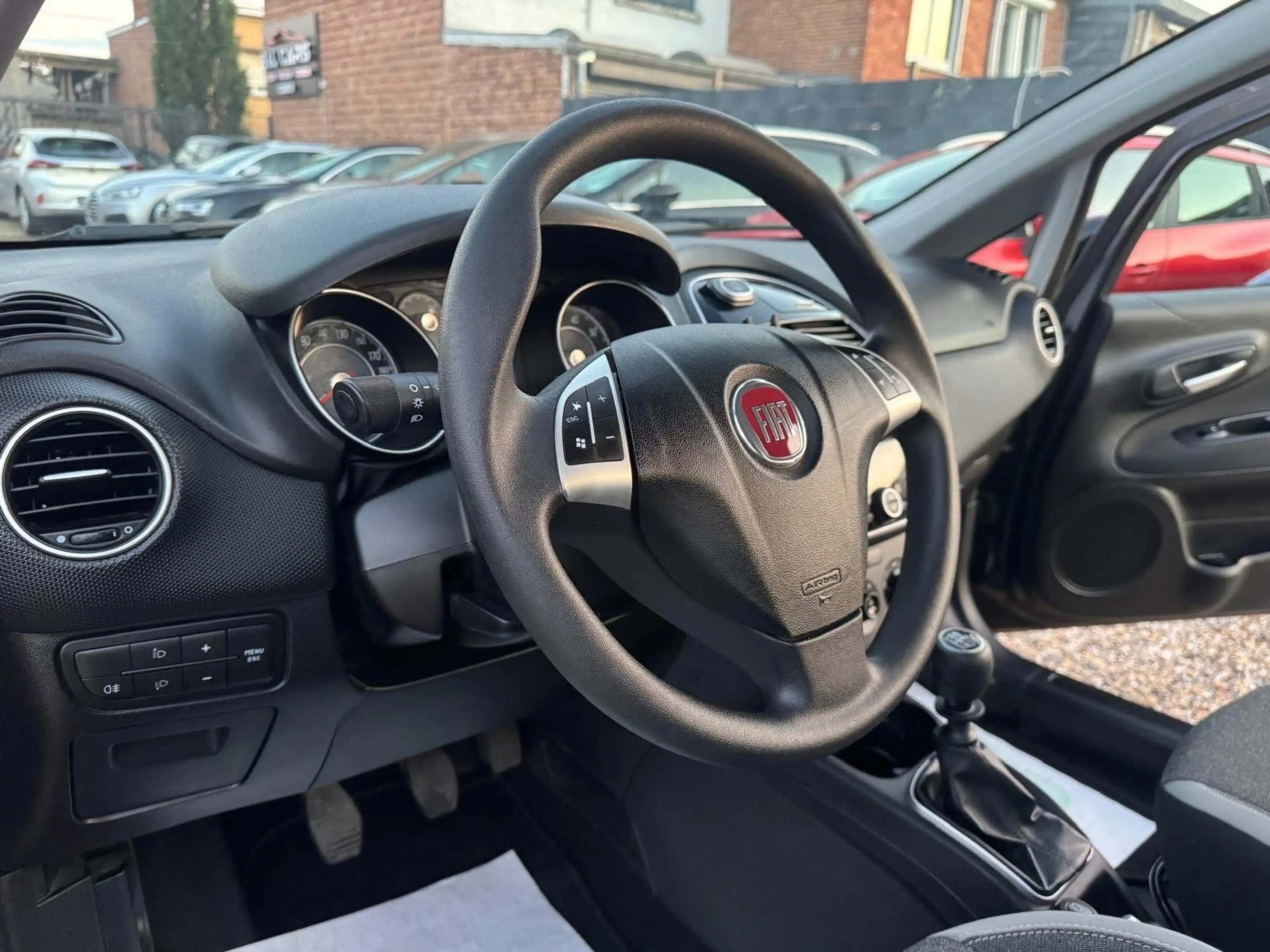Fiat Punto Punto 1.2i **12 mois de garantie** — photo 8
