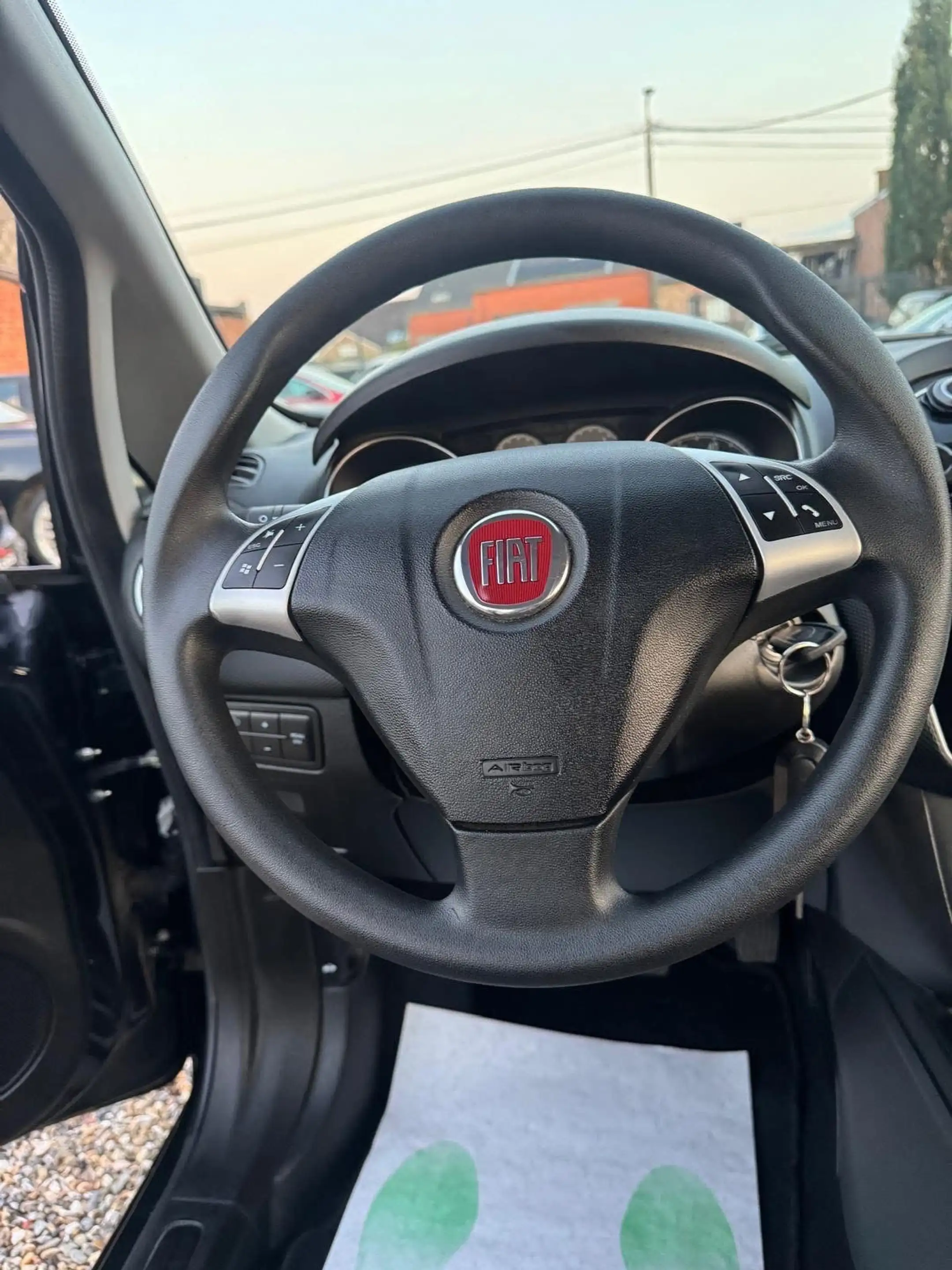 Fiat Punto Punto 1.2i **12 mois de garantie** — photo 12