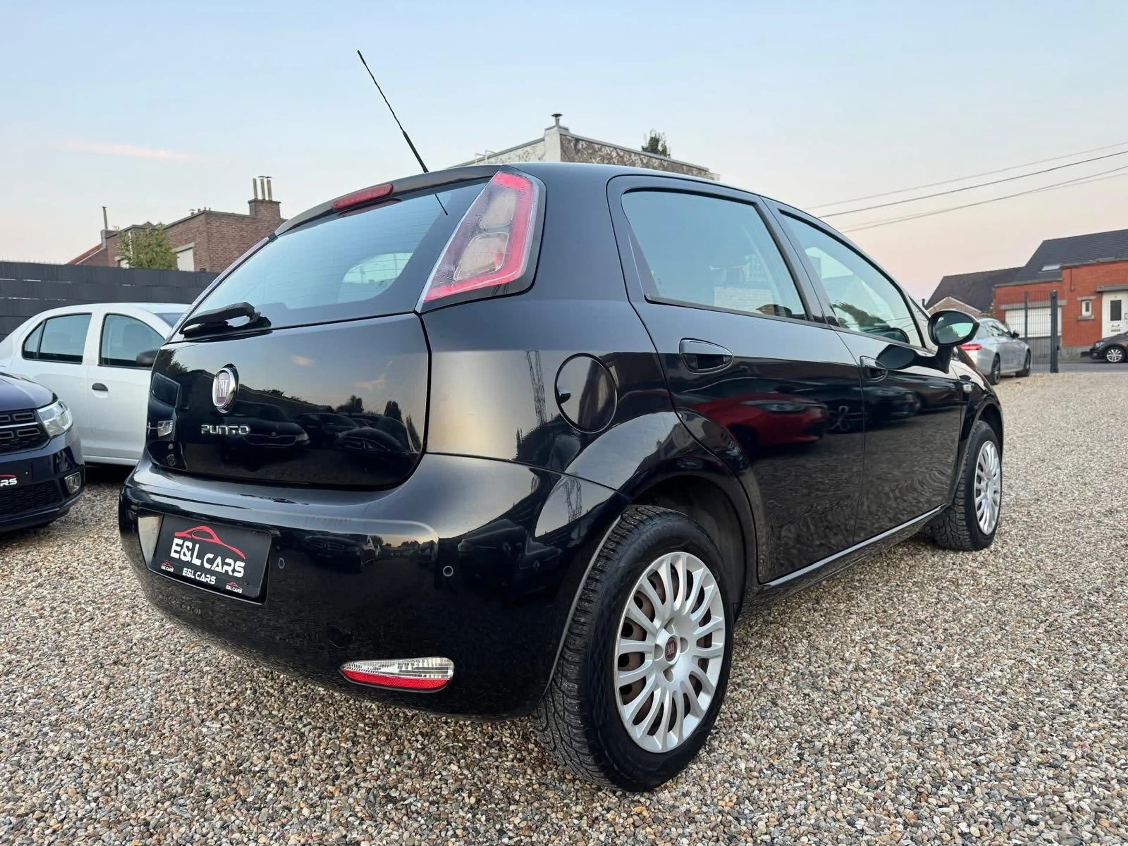 Fiat Punto Punto 1.2i **12 mois de garantie** — photo 4