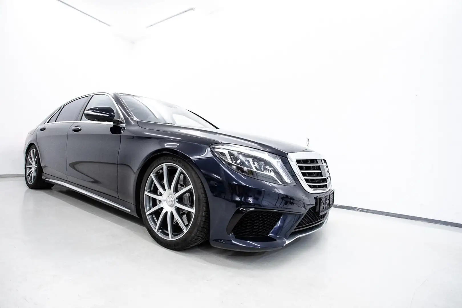 Mercedes-Benz S 63 AMG Aut. 4MATIC Blau - 1