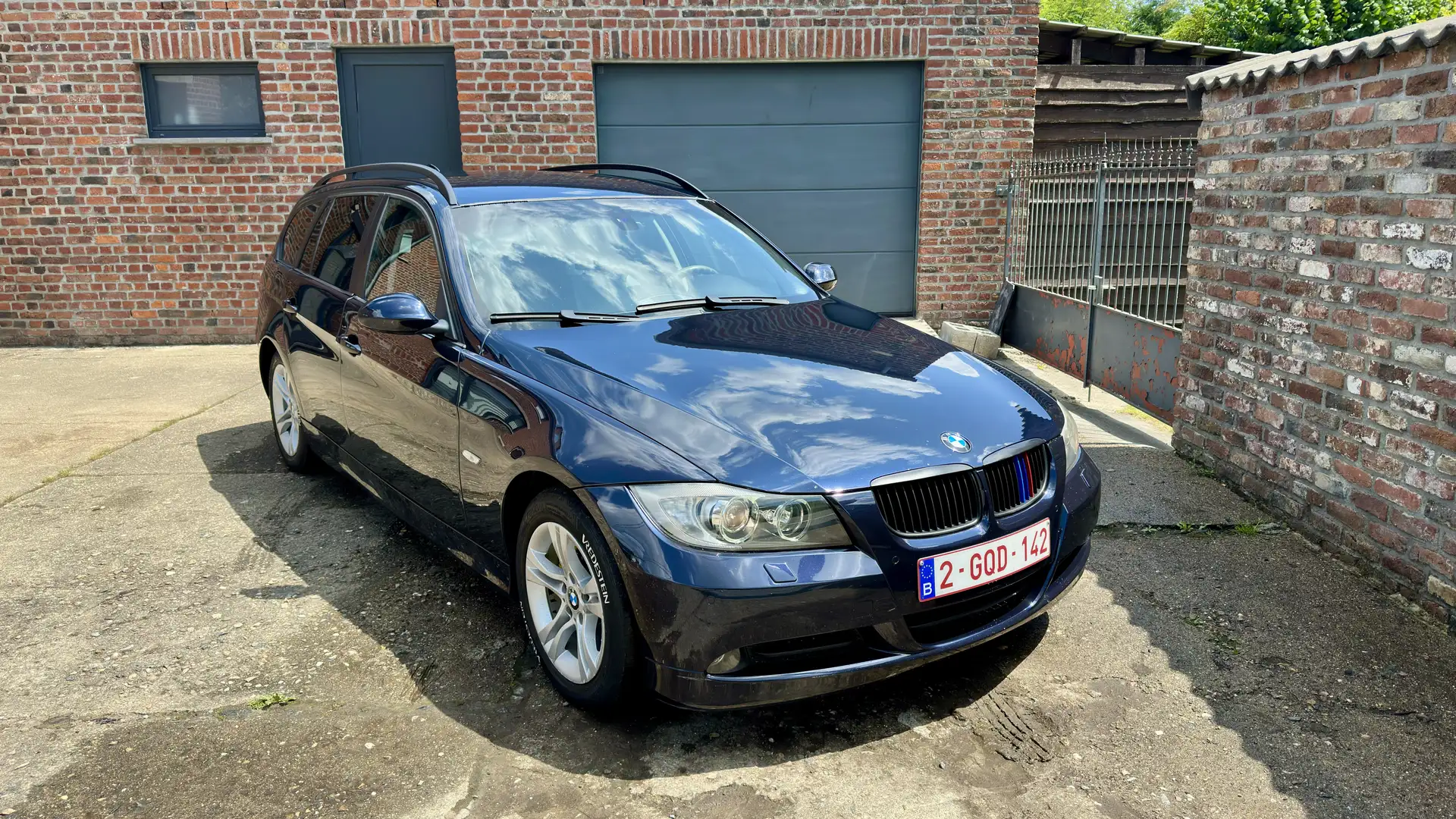 BMW 320 Bmw 320i Touring 150ch - 1