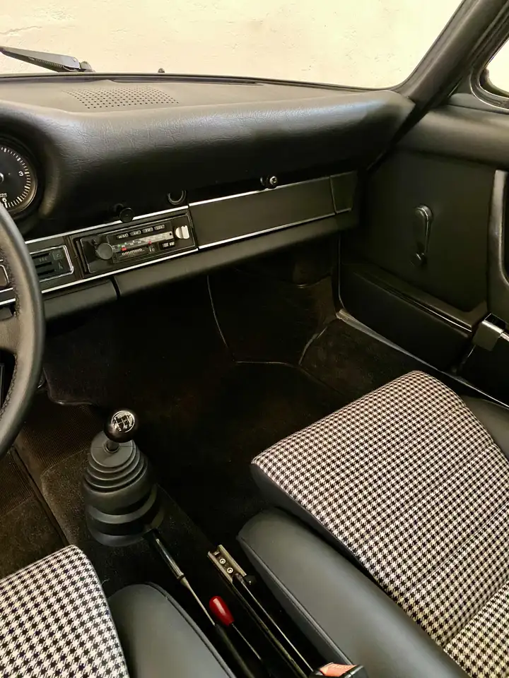 Porsche 911 2.4 T Targa, foto 6