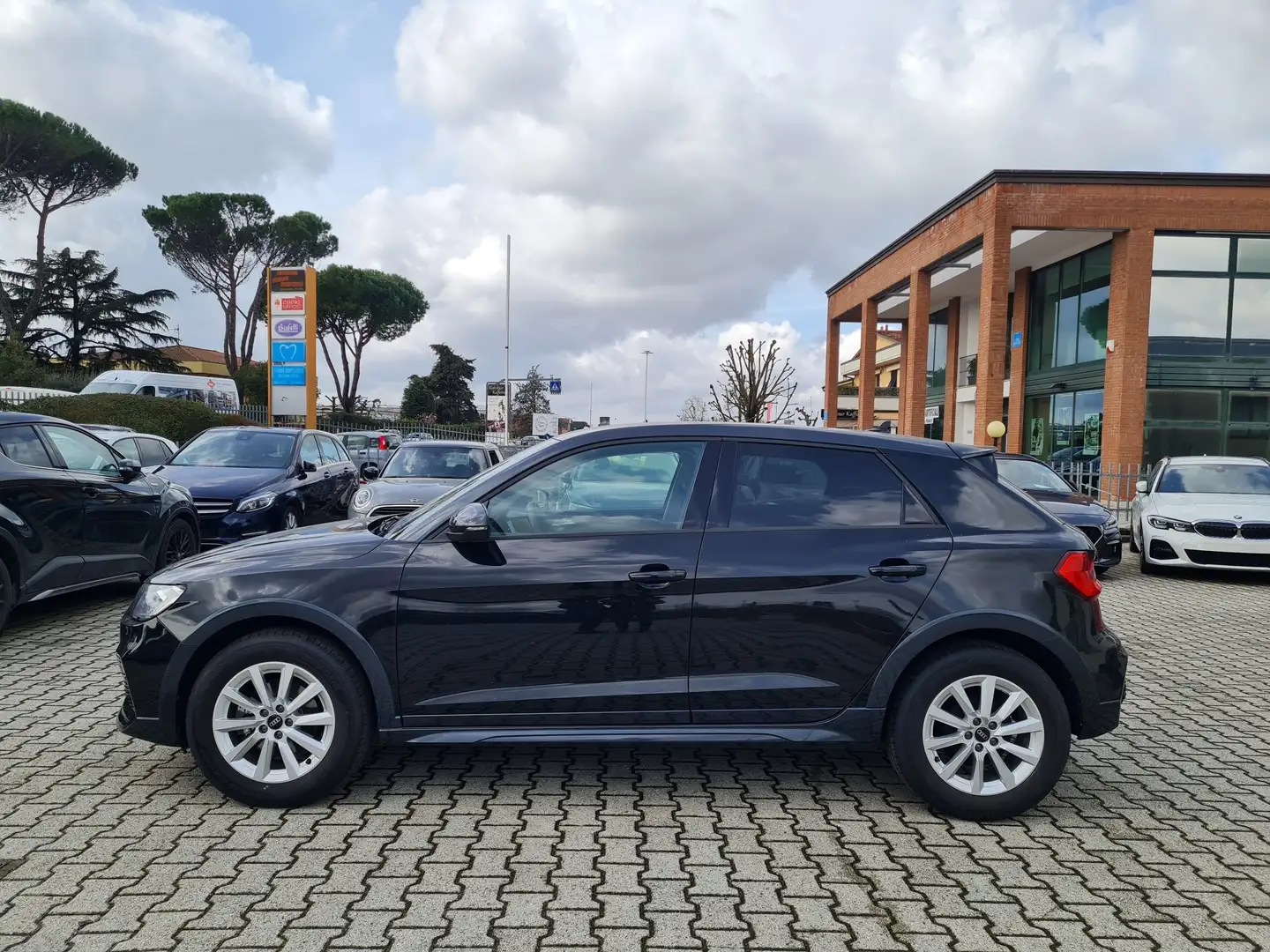 Audi A1 ALLSTREET SPB 25 TFSI Nero - 2