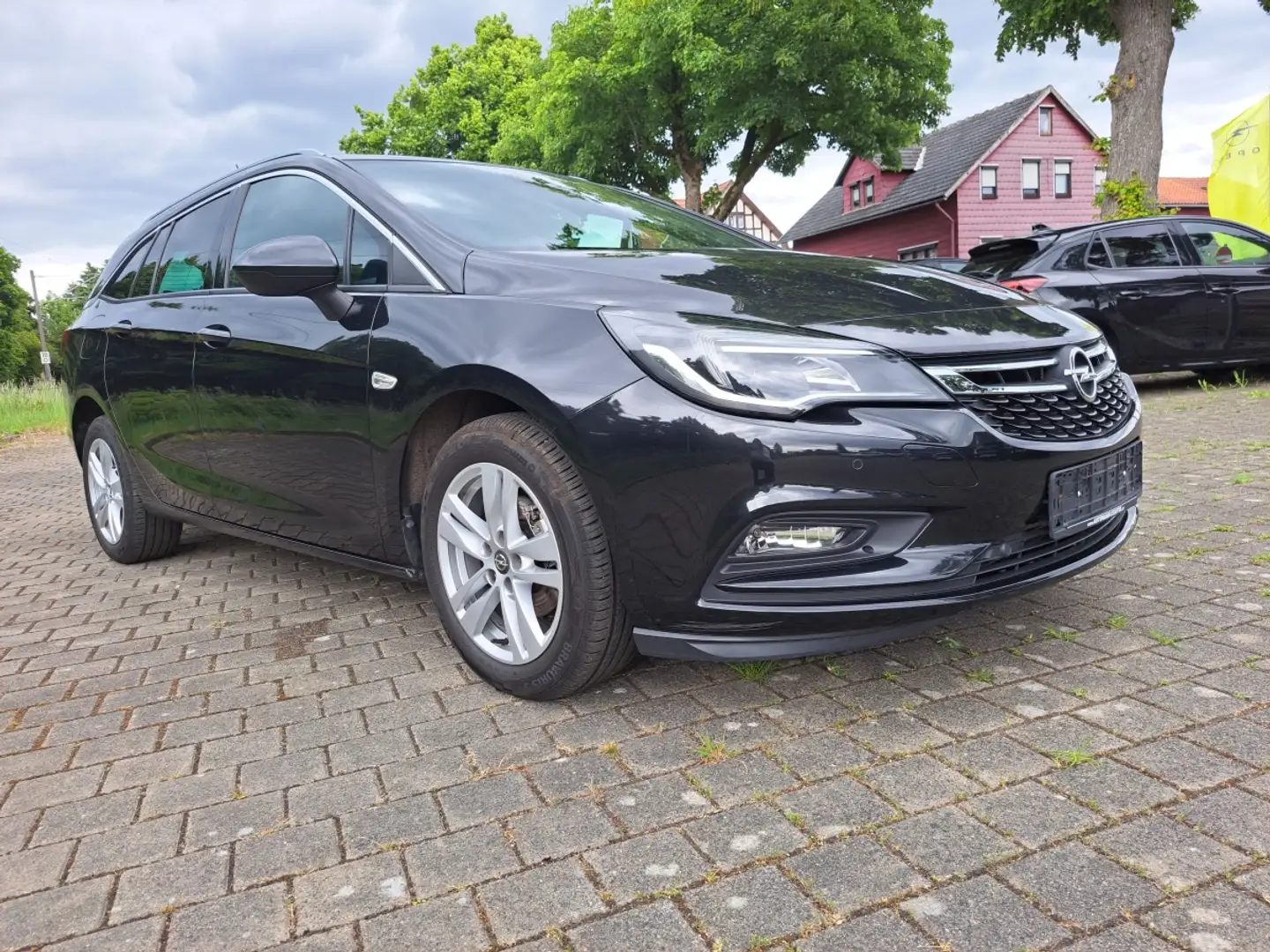 Opel Astra K Sports Tourer 1.4 Turbo Dynamic LED Sitzh./ Lenk Grijs - 2