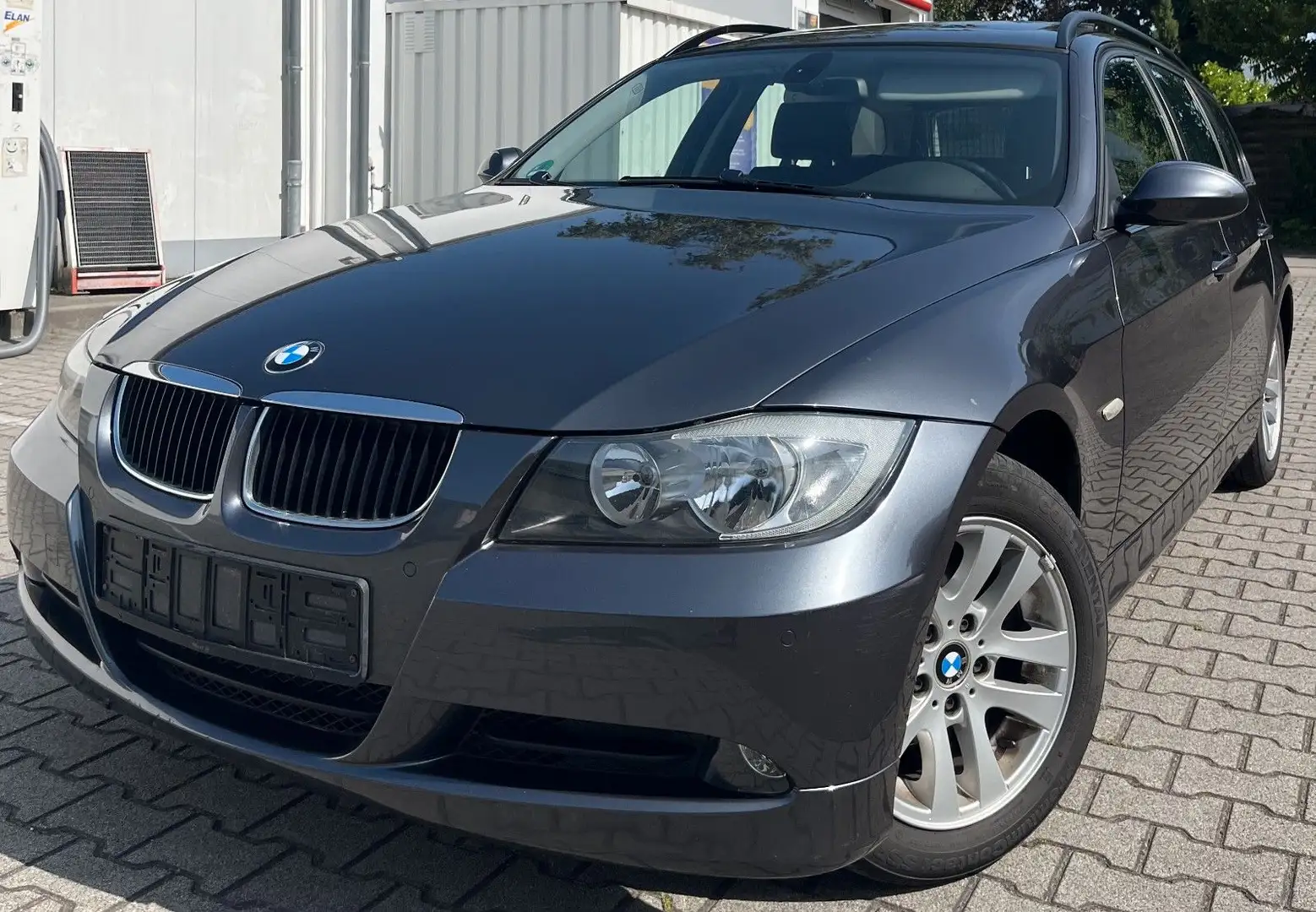 BMW 320 d touring PANO PDC SITZHEIZUNG 2.HAND S HEFT Gris - 2