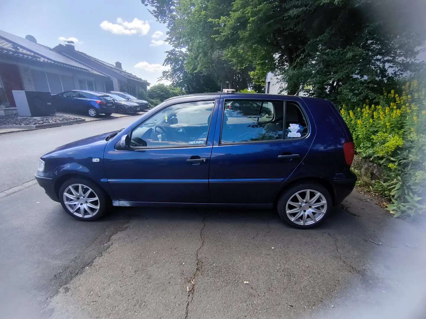 Volkswagen Polo - 1