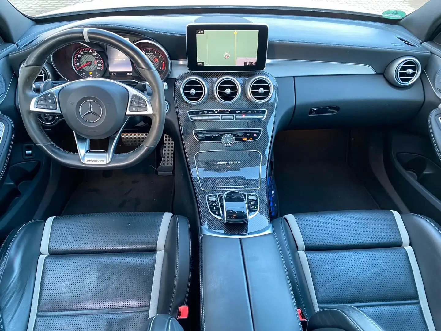 Mercedes-Benz C 63 AMG S Perf.Sitze|Driver Package|PANO|Memory Weiß - 2