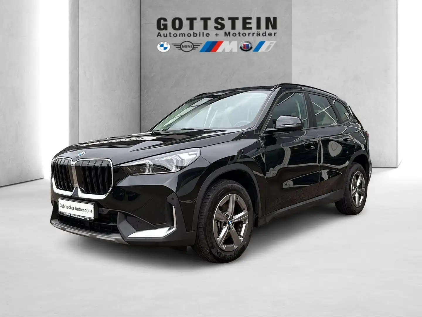 BMW X1 sDrive18i Schwarz - 1