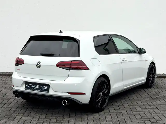 Volkswagen Golf view 5