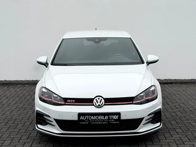 Volkswagen Golf view 2