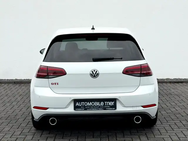 Volkswagen Golf view 6