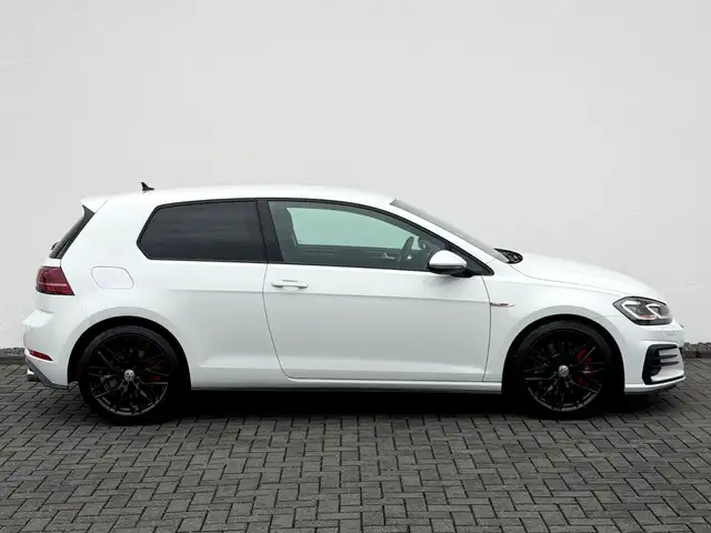 Volkswagen Golf view 4