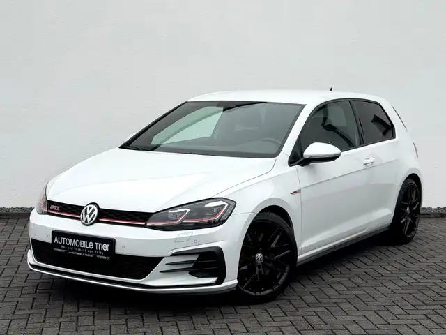 Volkswagen Golf main image