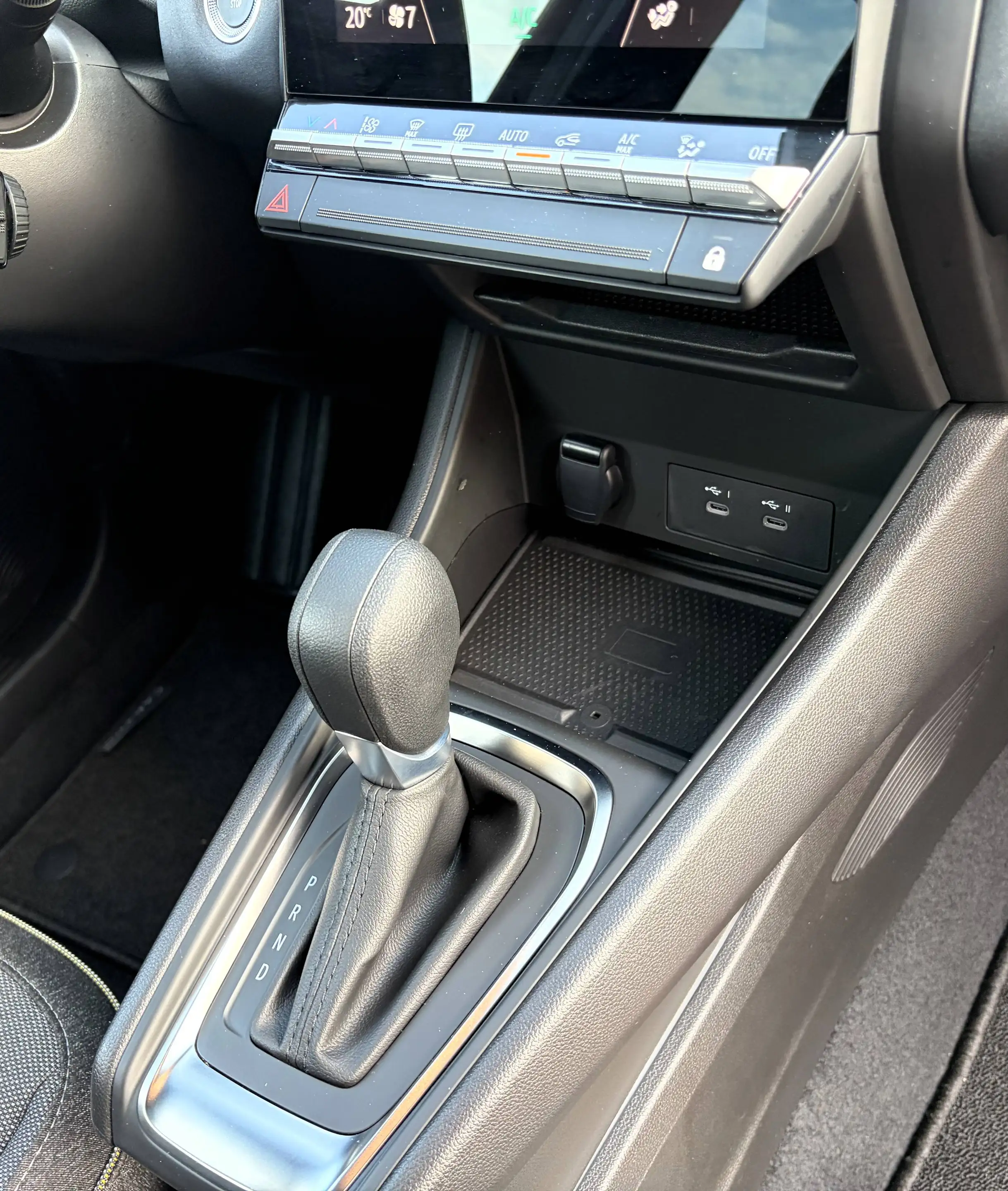 Renault Captur 1.3 TCe MHEV Techno - 24.972 KM!! — photo 17