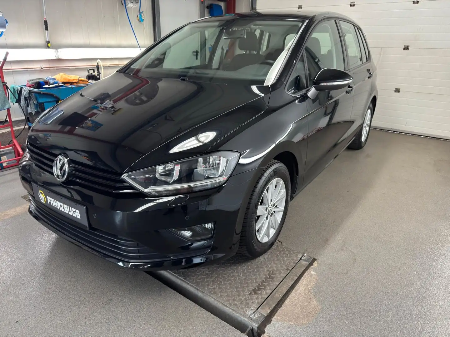 Volkswagen Golf Sportsvan VII Trendline BMT/Start-Stopp Negro - 2