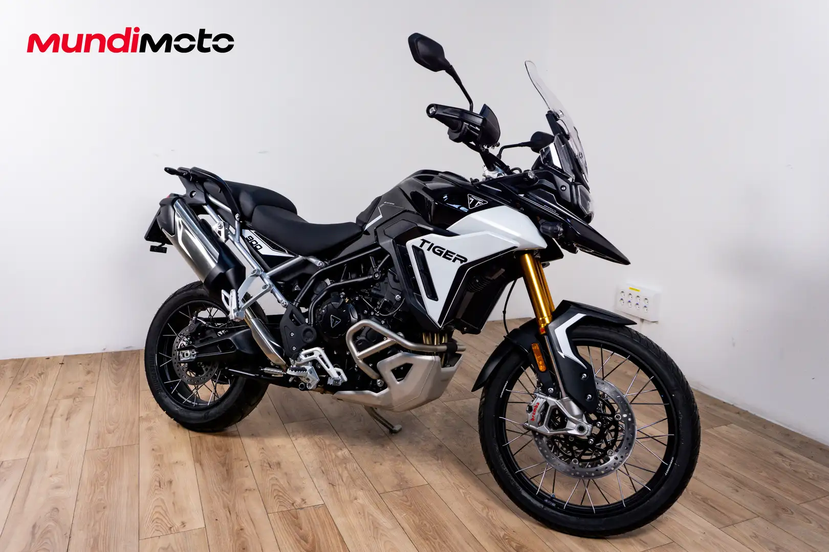 Triumph Tiger 900 - 2