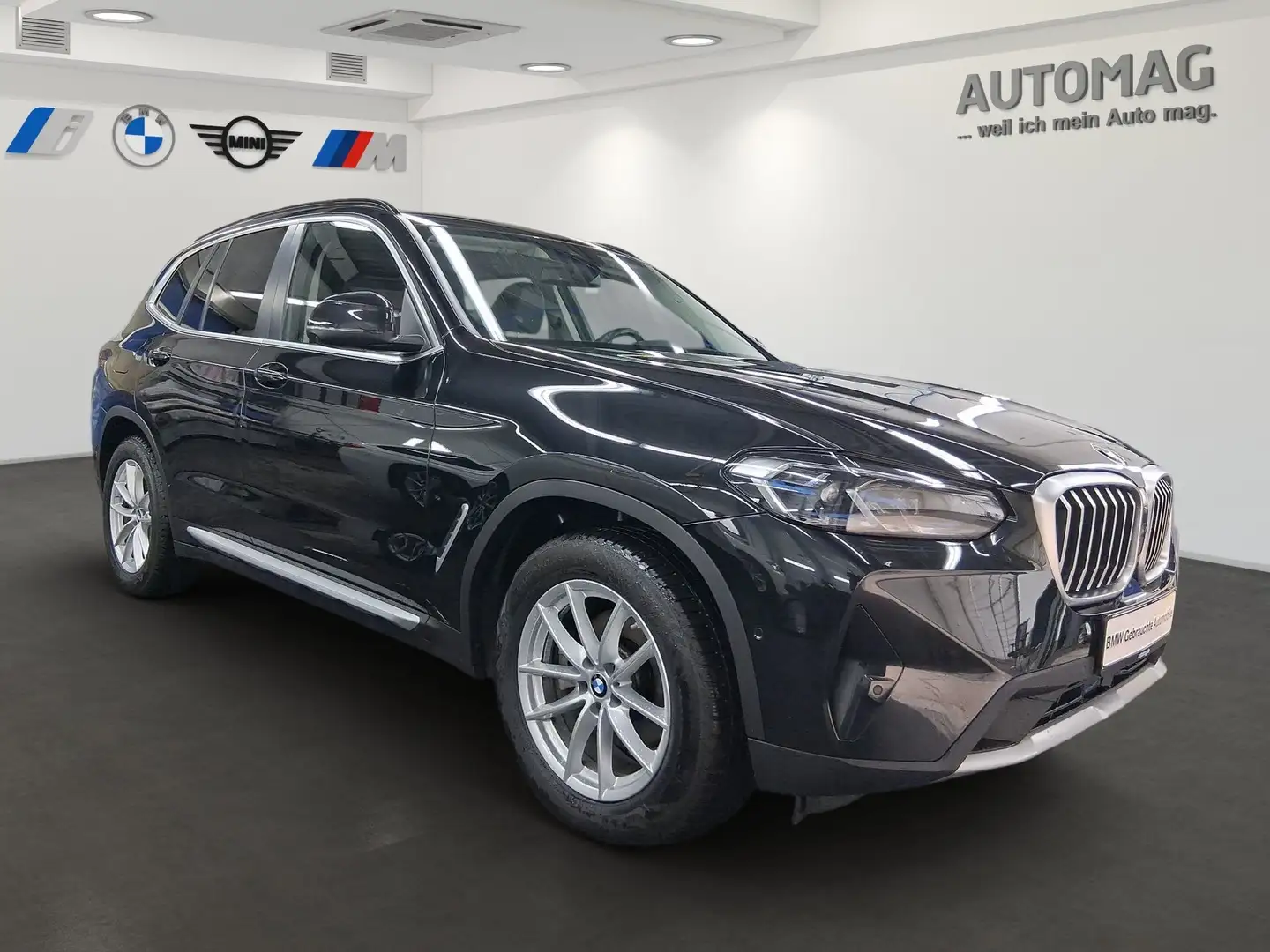 BMW X3 xDrive20d Laser*HeadUp*Panoramadach*Stop&Go*Park A Schwarz - 2