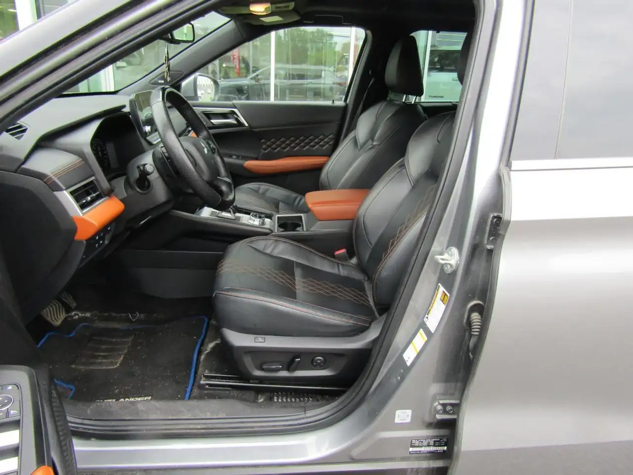 Mitsubishi Outlander снимка Mitsubishi Outlander