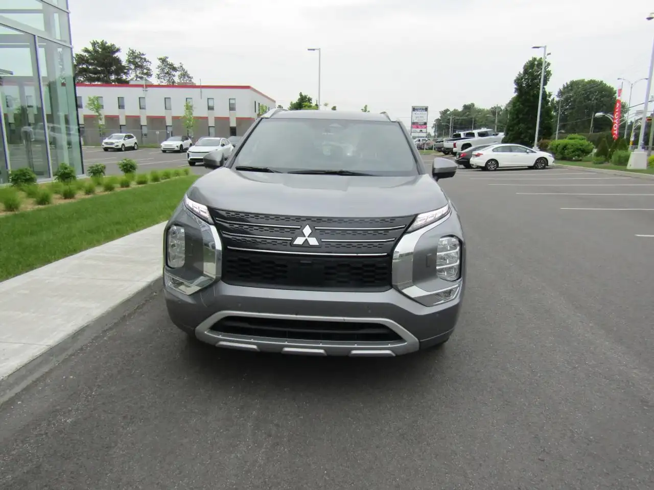 Mitsubishi Outlander снимка Mitsubishi Outlander