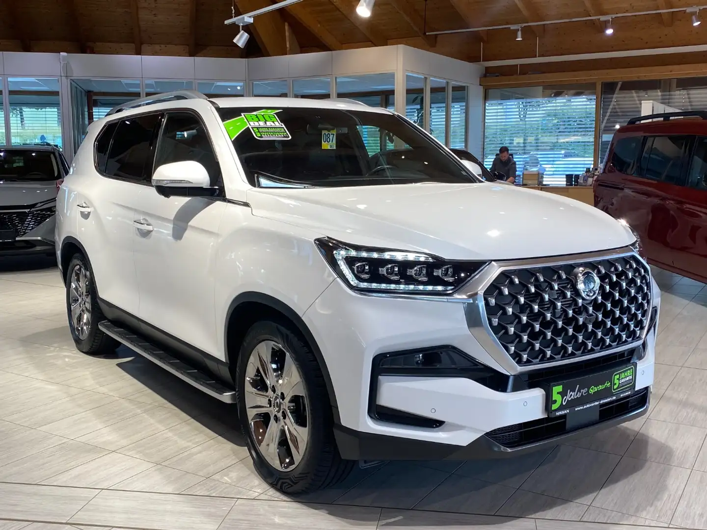 SsangYong Rexton 2.2 e-XDi Sapphire PDC SpurH Navi Weiß - 2