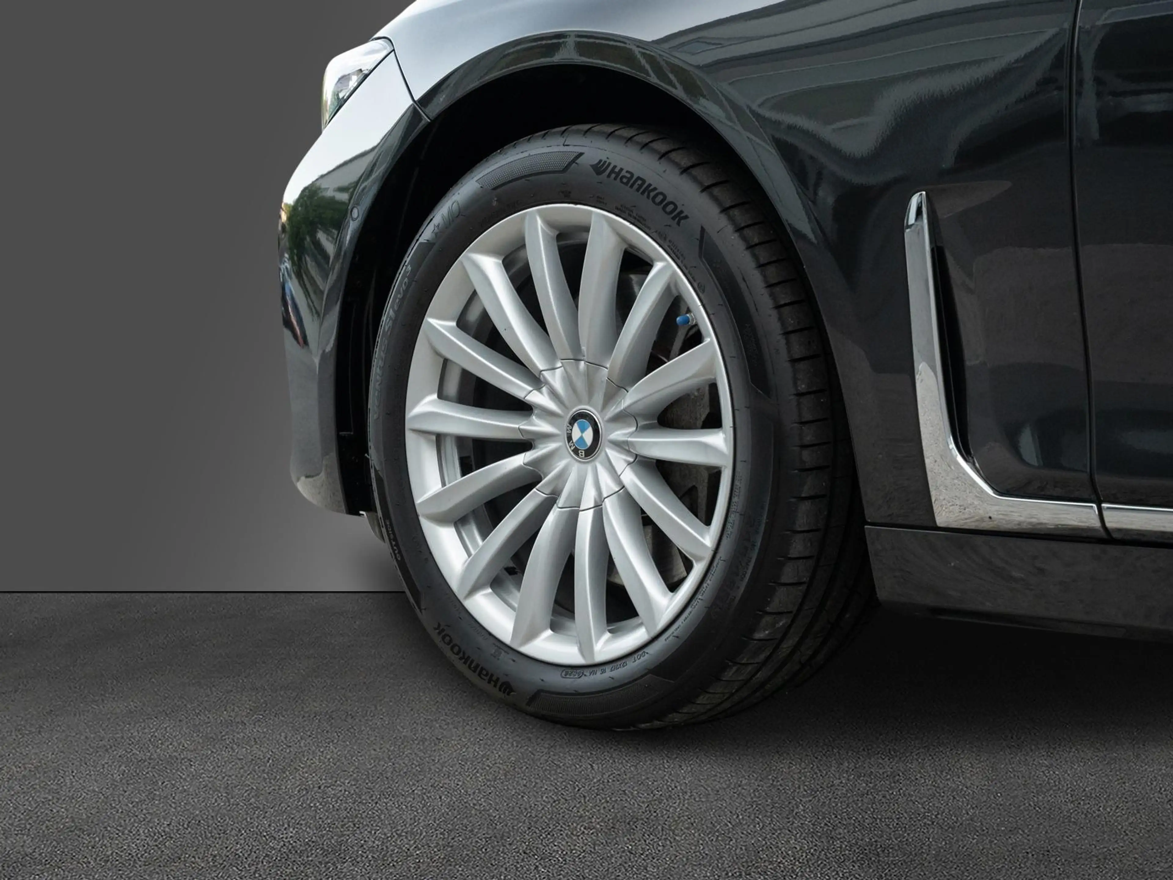 BMW 750 Sitzklima Luft Harman-Kardon Head-Up Laser — photo 10