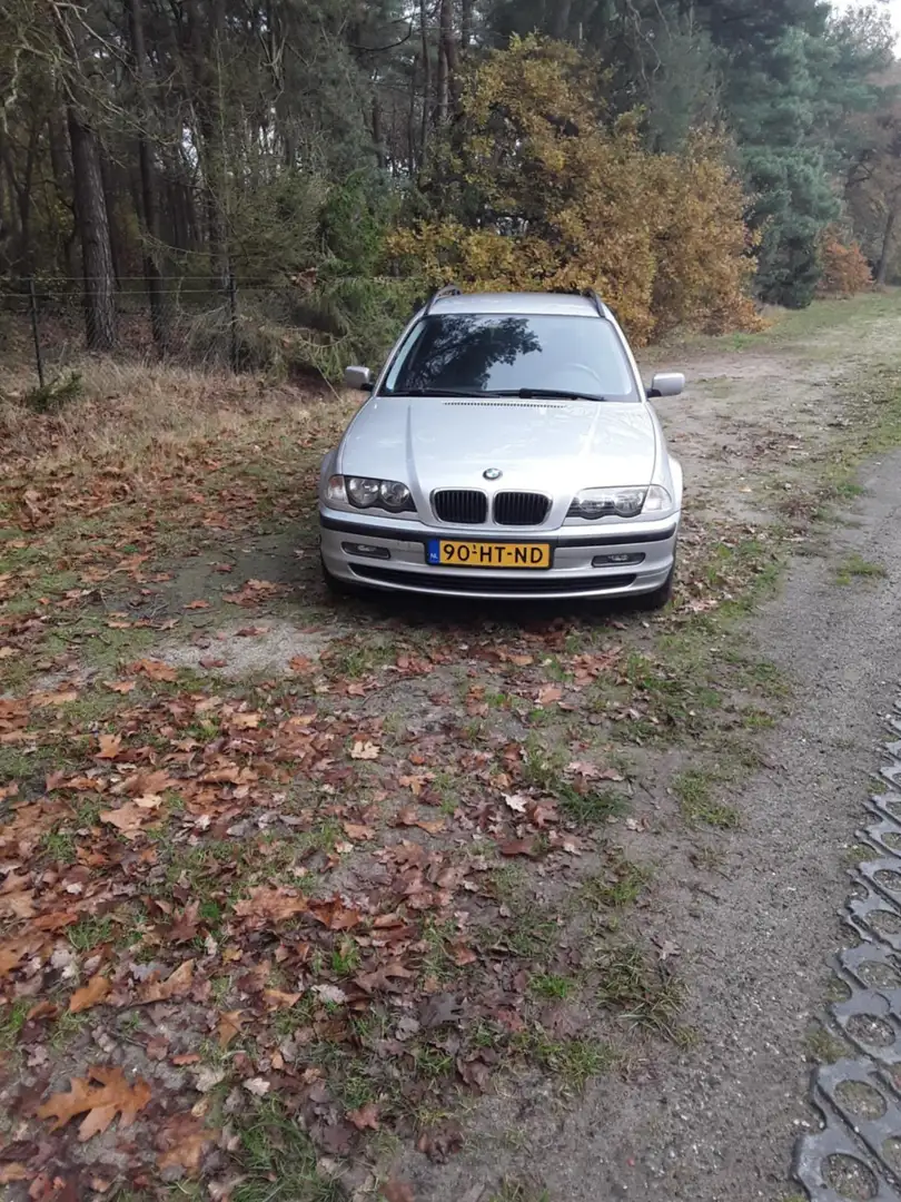 BMW 330 bmw e46 touring 318 i Grijs - 2