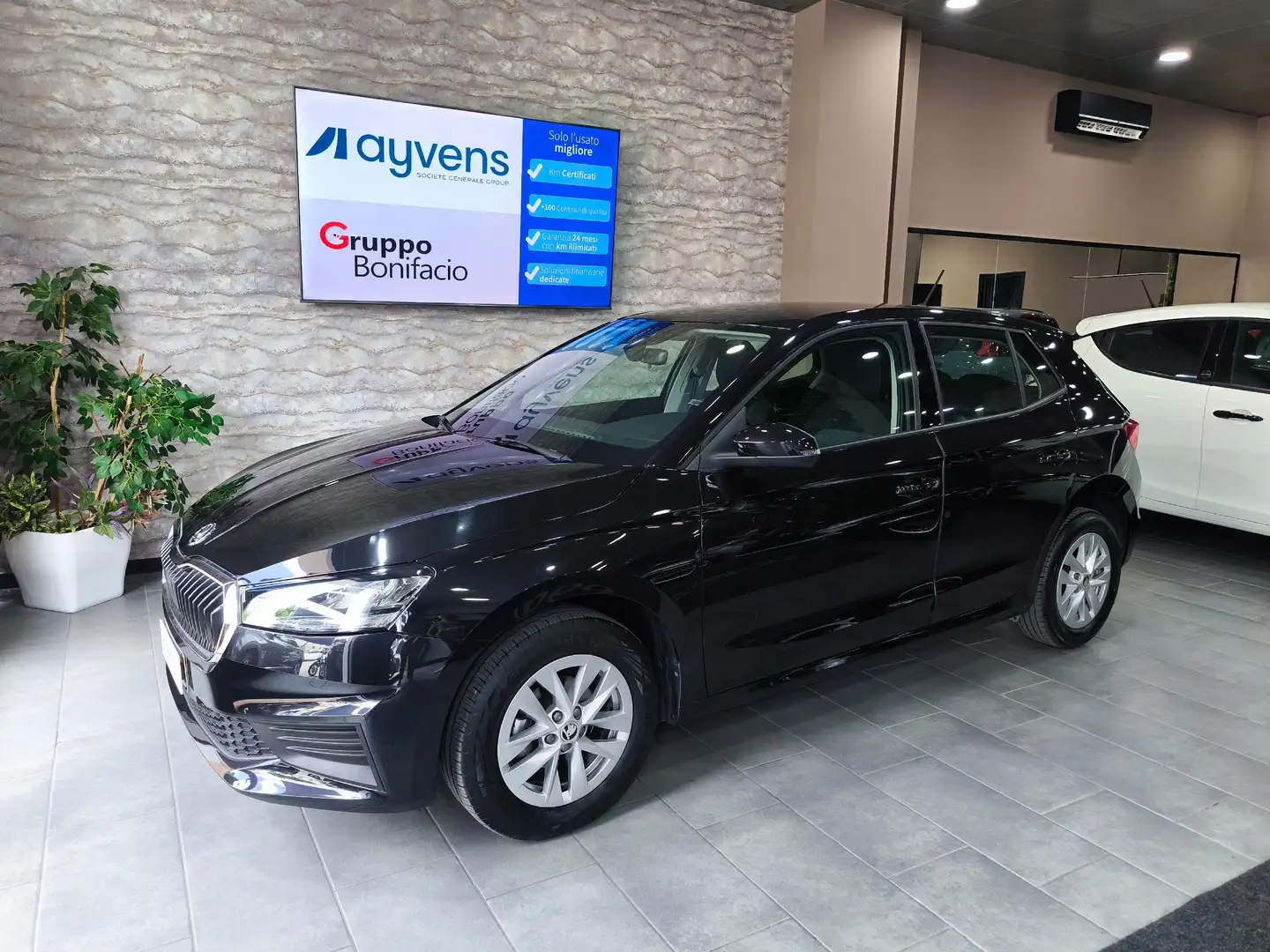 Skoda Fabia 1.0 TSI EVO 95 CV Ambition Zwart - 1