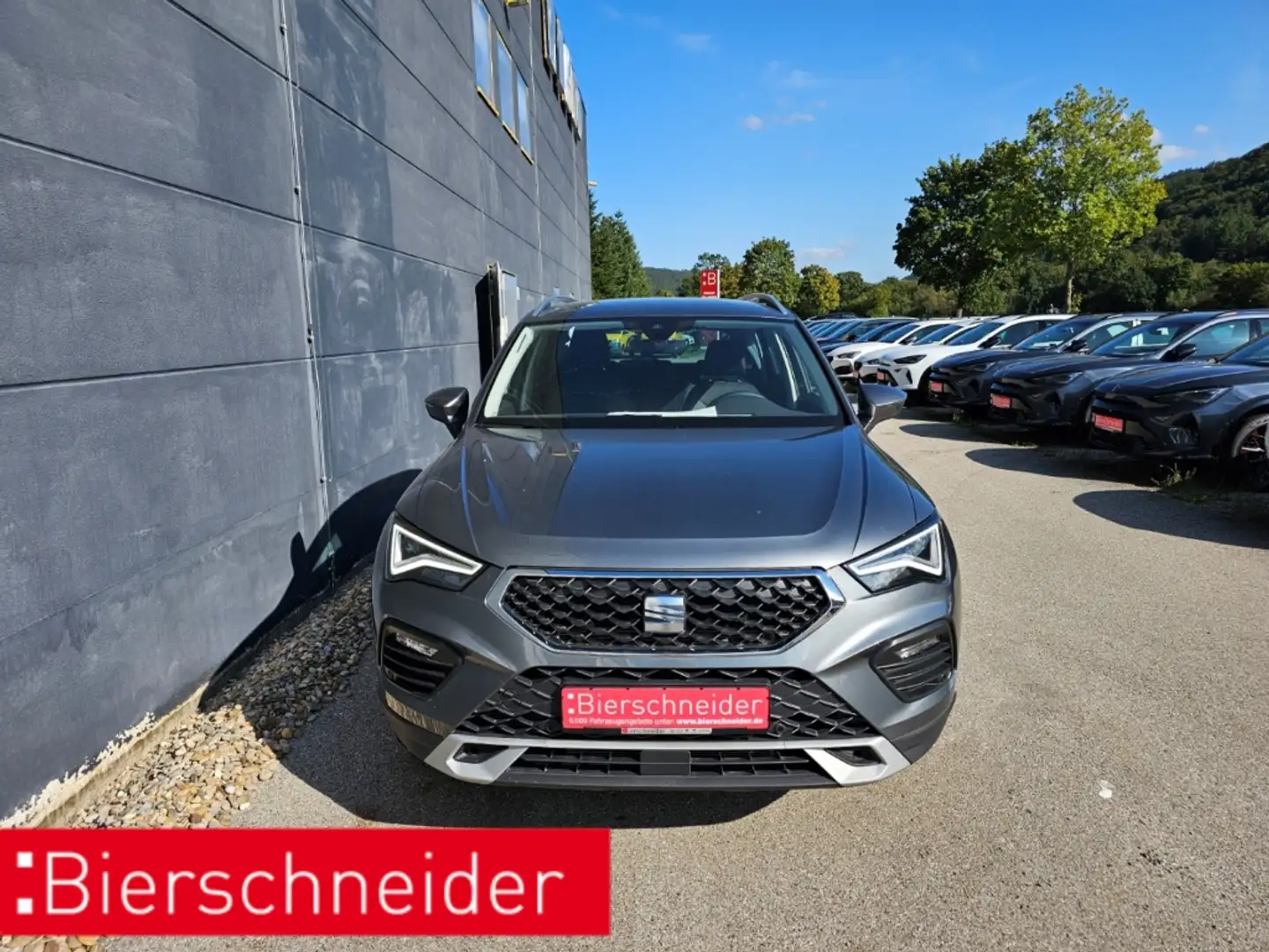SEAT Ateca 1.5 TSI DSG Style Edition eHeck Fahrass M Grau - 2