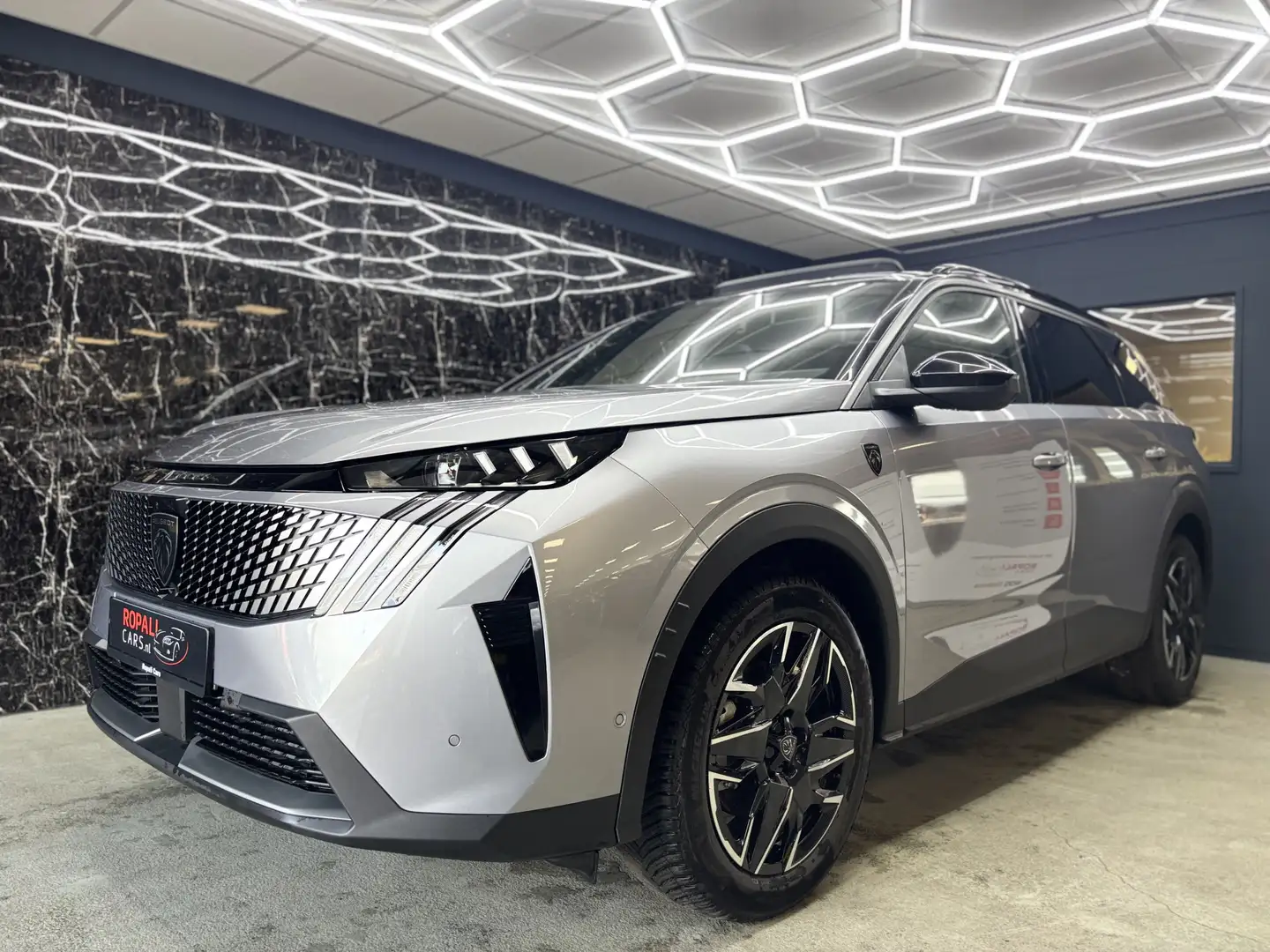Peugeot 5008 1.2 Hybrid 145 GT 7P - 1