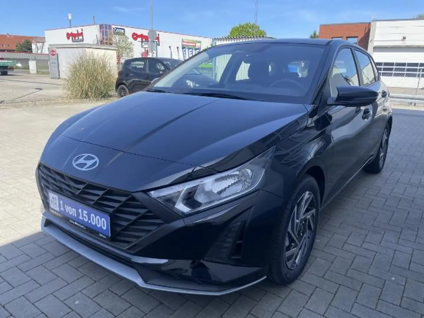 Hyundai i20 1.2*Navi*PDC*Kamera*Szhg*Klima* Schwarz - 1
