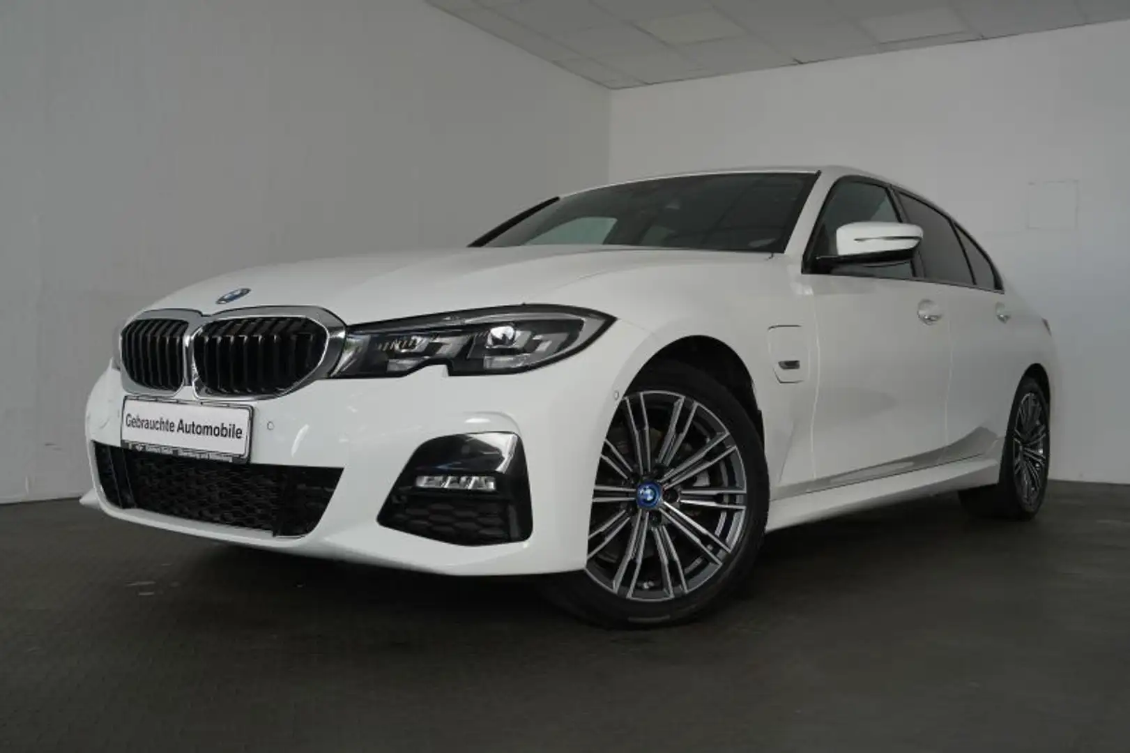 BMW 320 e Limo M Sport *LiveCockProf..PARKASSIST* Weiß - 2