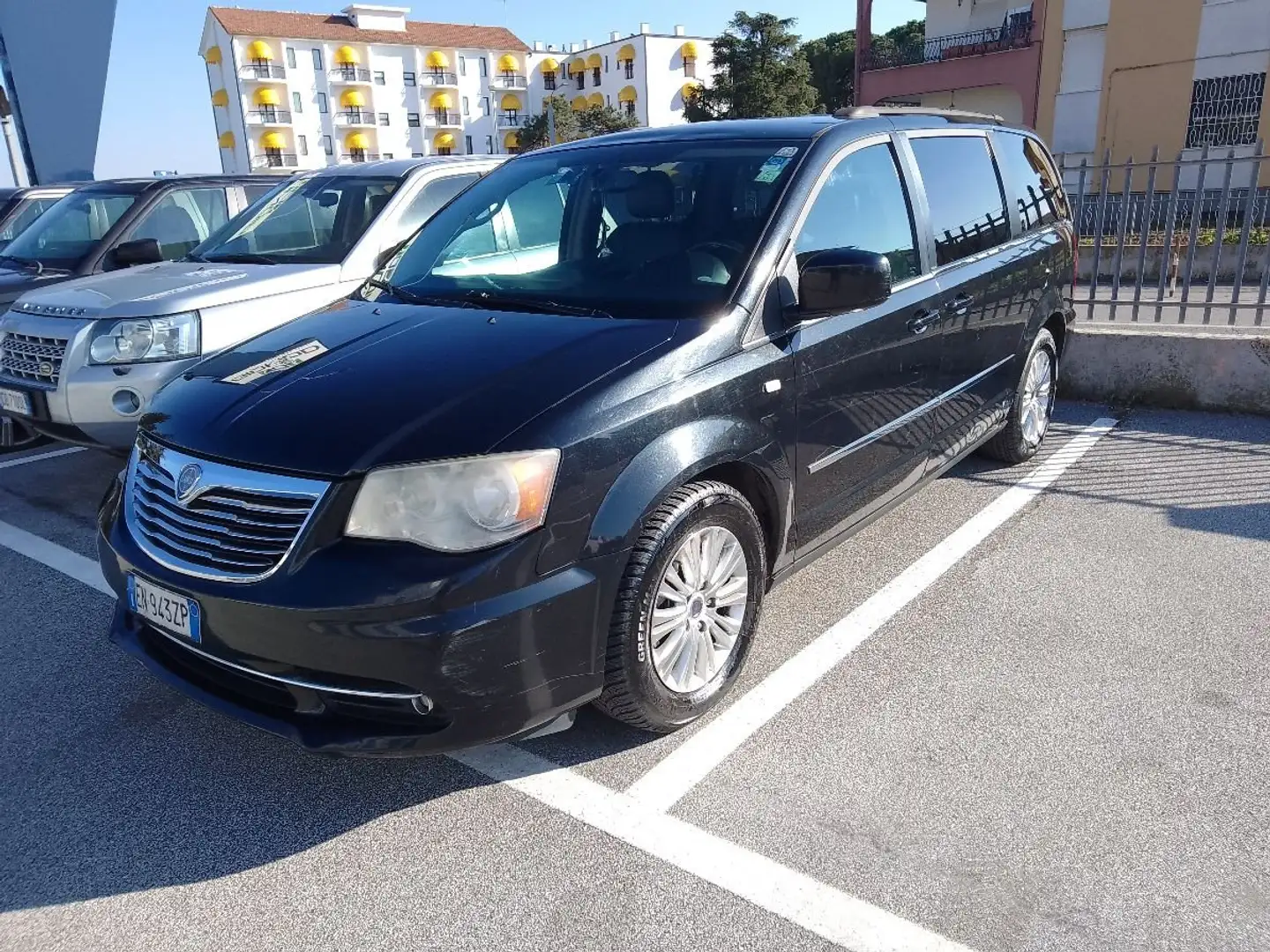 Lancia Voyager Voyager 2.8L Gold 163cv auto Fekete - 1