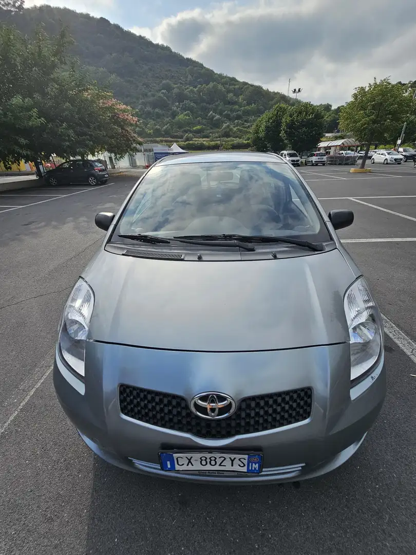 Toyota Yaris 5p 1.3 Sol - 1