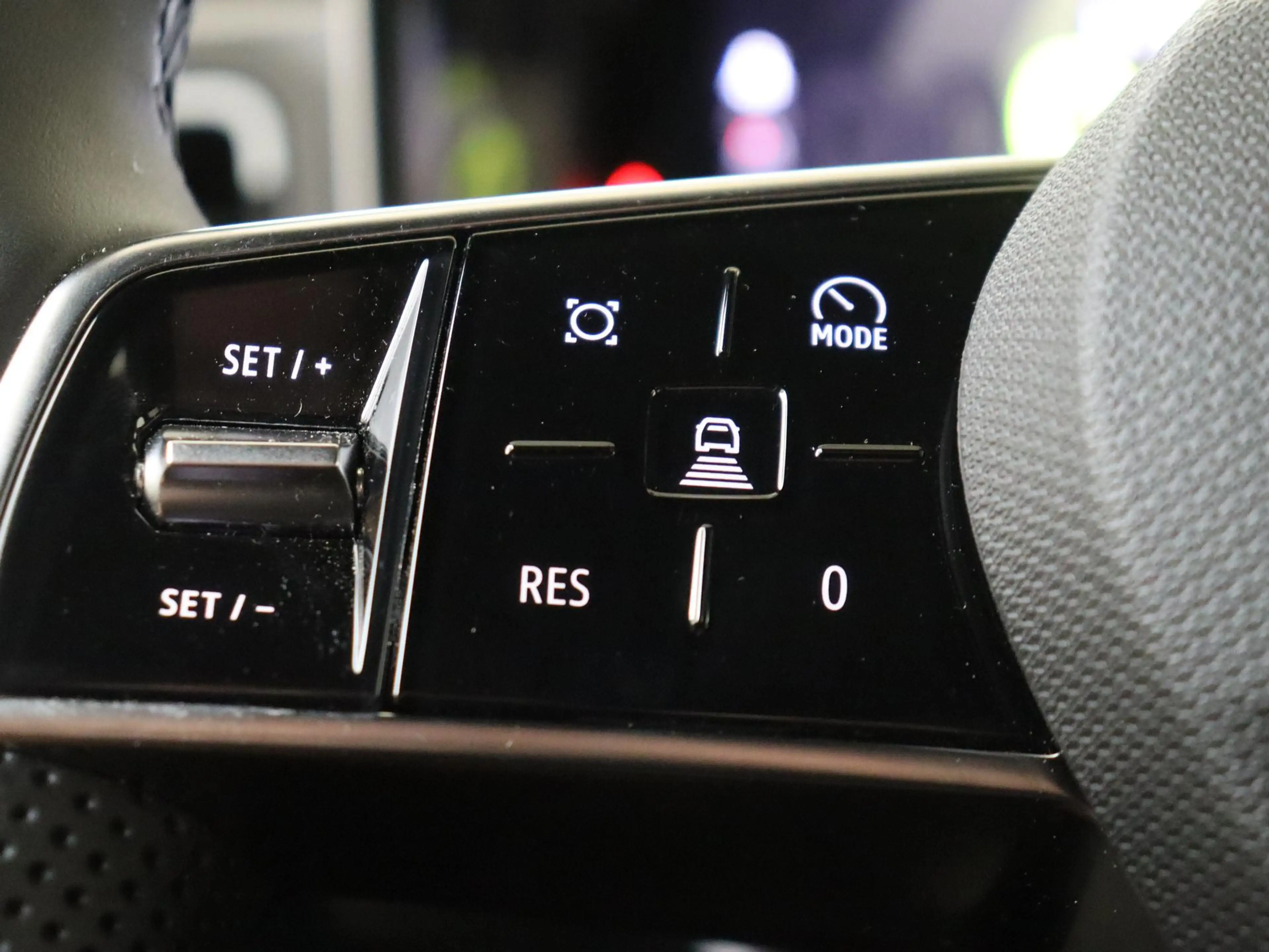 Renault R 5 comfort range Roland-Garros 52 kWh pack safety & a — photo 12