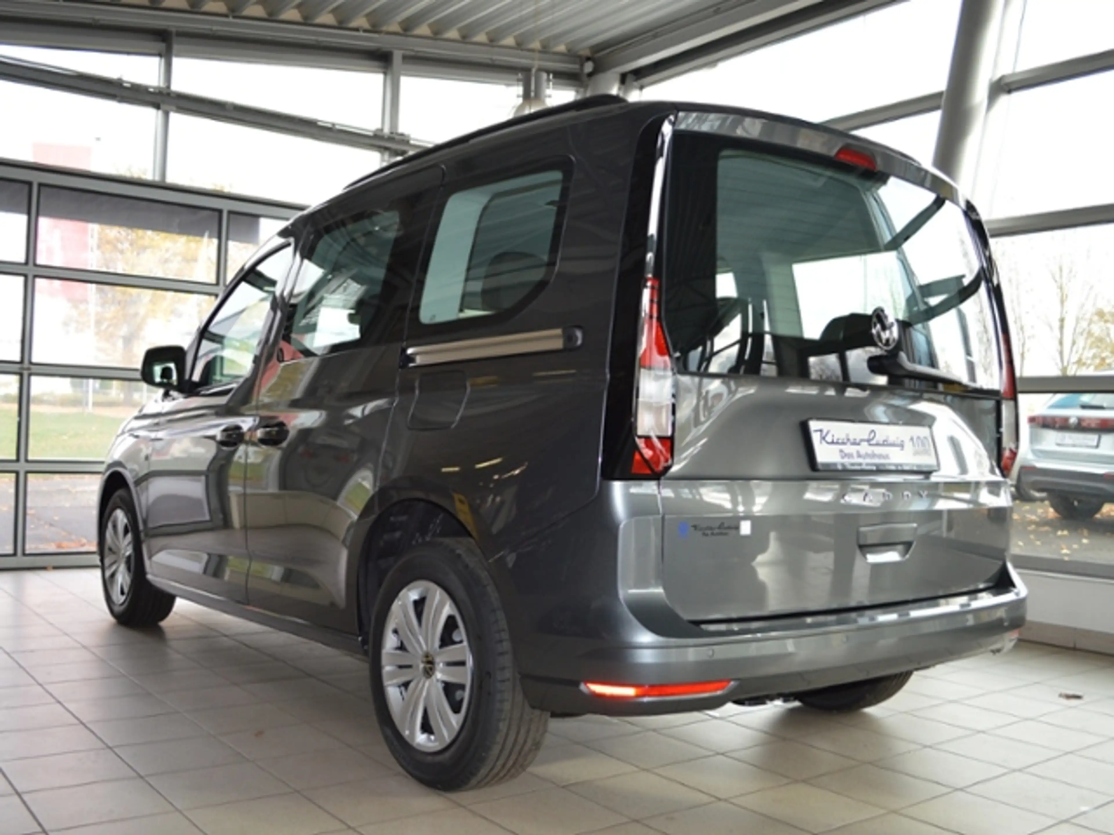 Volkswagen Caddy 2,0 TDI DSG KLIMA APP C. SH — photo 4