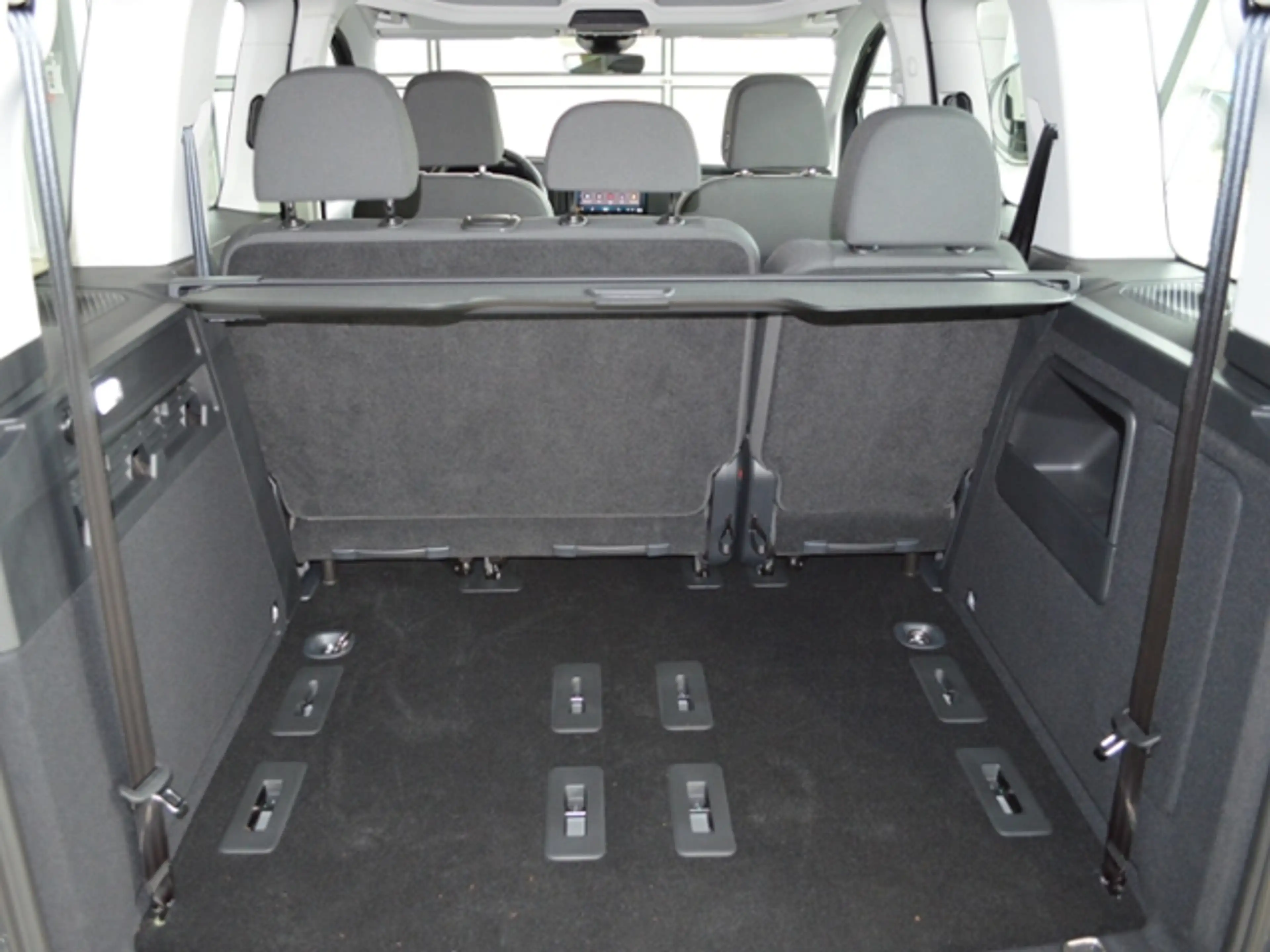 Volkswagen Caddy 2,0 TDI DSG KLIMA APP C. SH — photo 11