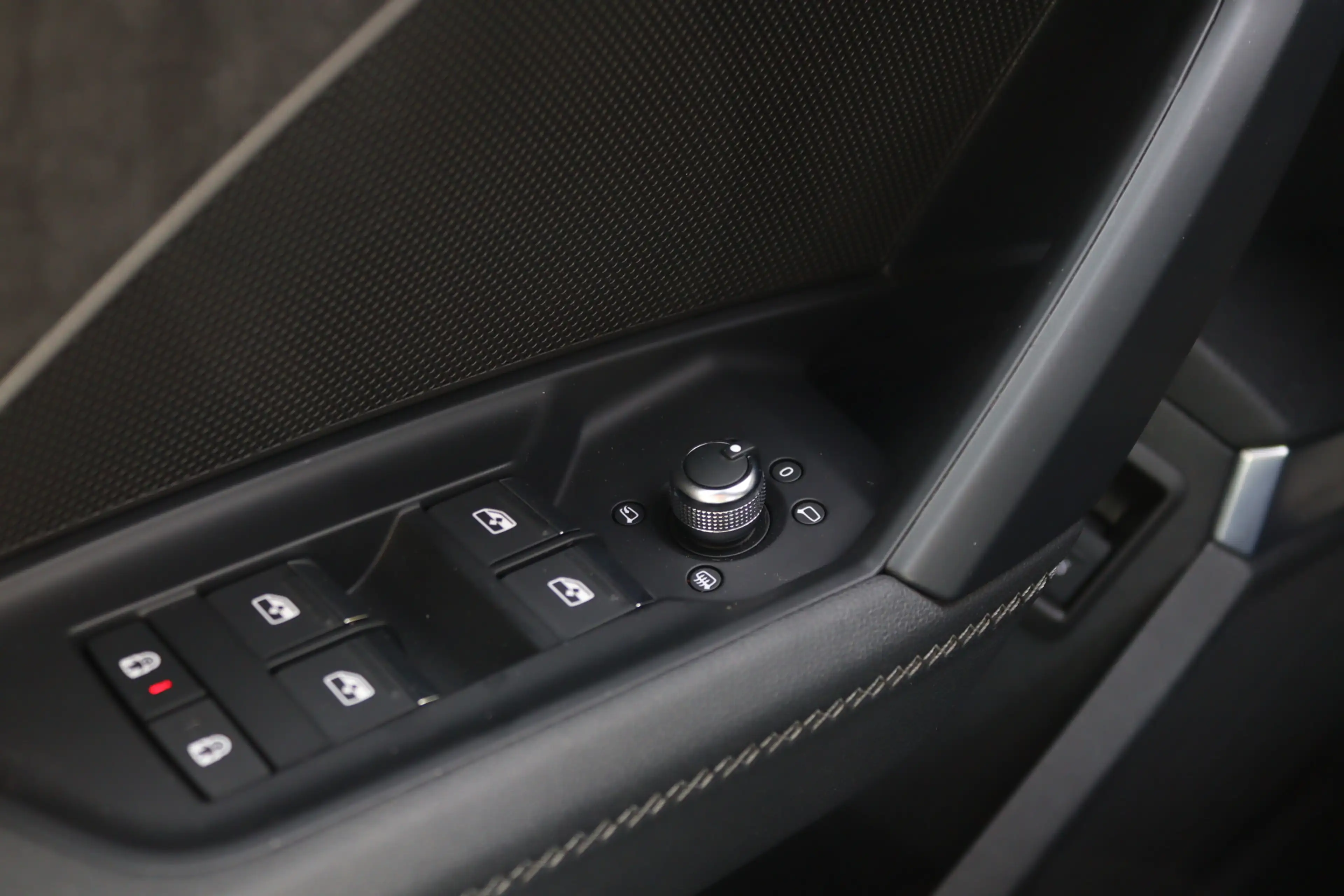 Audi S3 2.0 TFSI quattro Edition One Pano/Matrix LED/B&O/K — photo 36