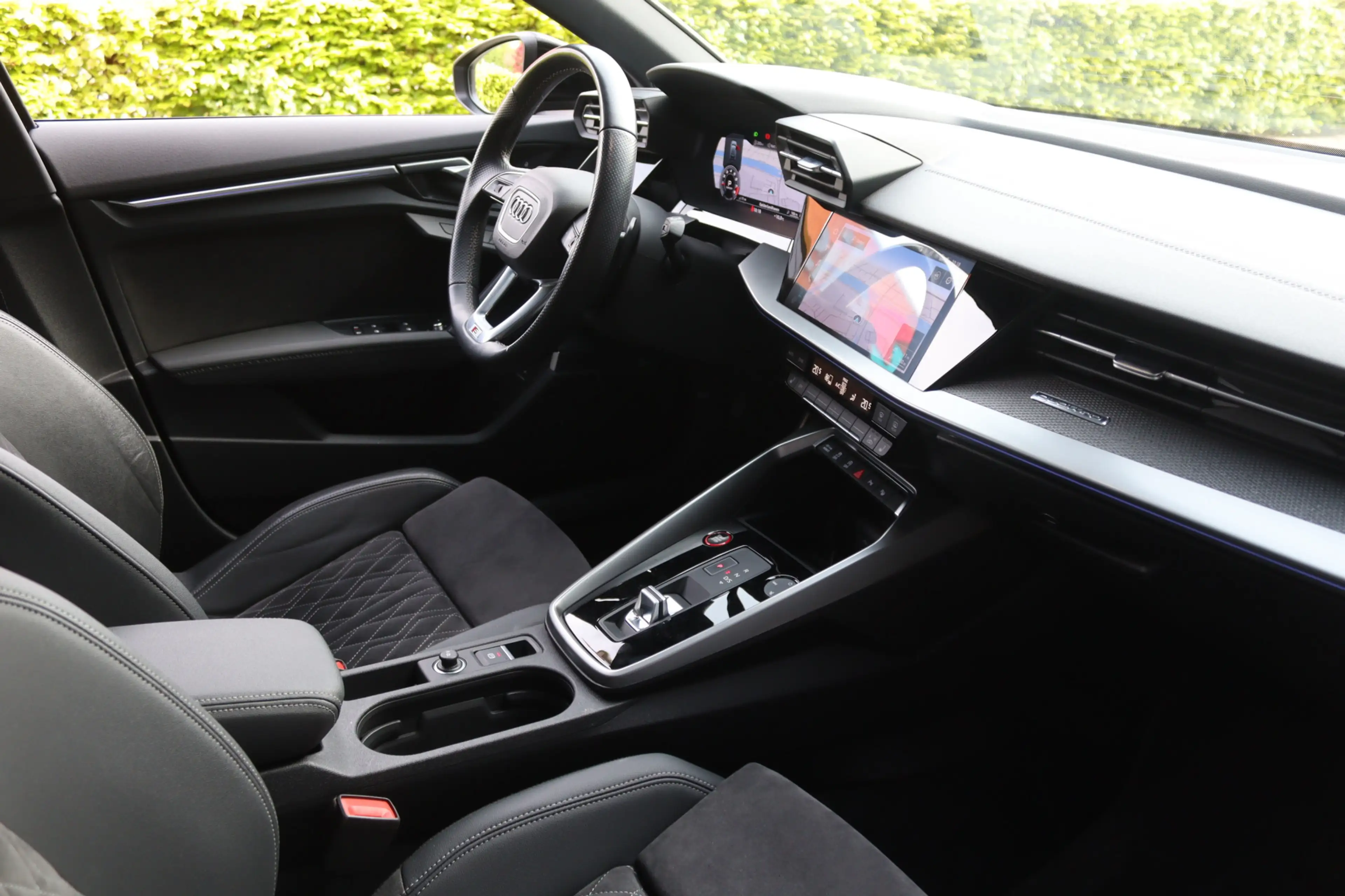 Audi S3 2.0 TFSI quattro Edition One Pano/Matrix LED/B&O/K — photo 9